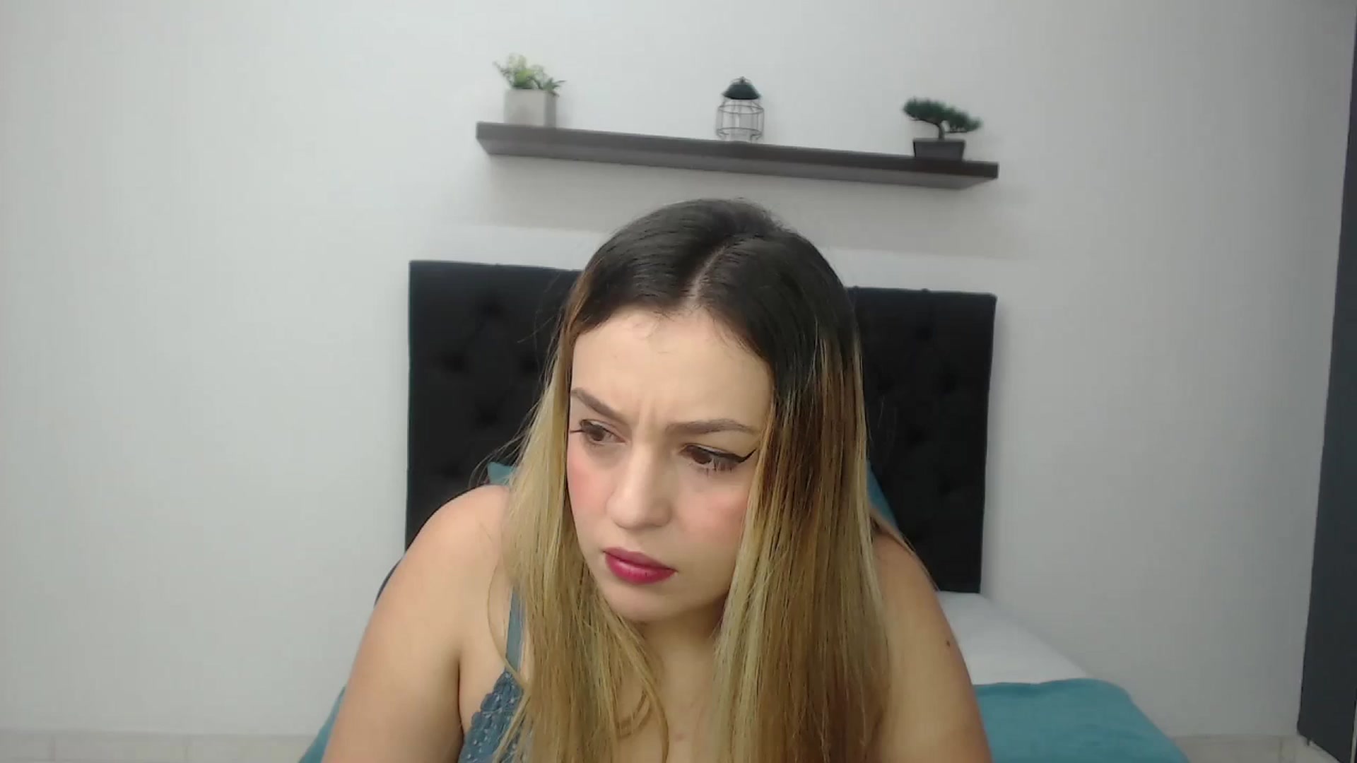 Gallery image thumbnail from CamilleDucan's myfreecams stream on, 11/23/2024, 14:21 image 1 of 20