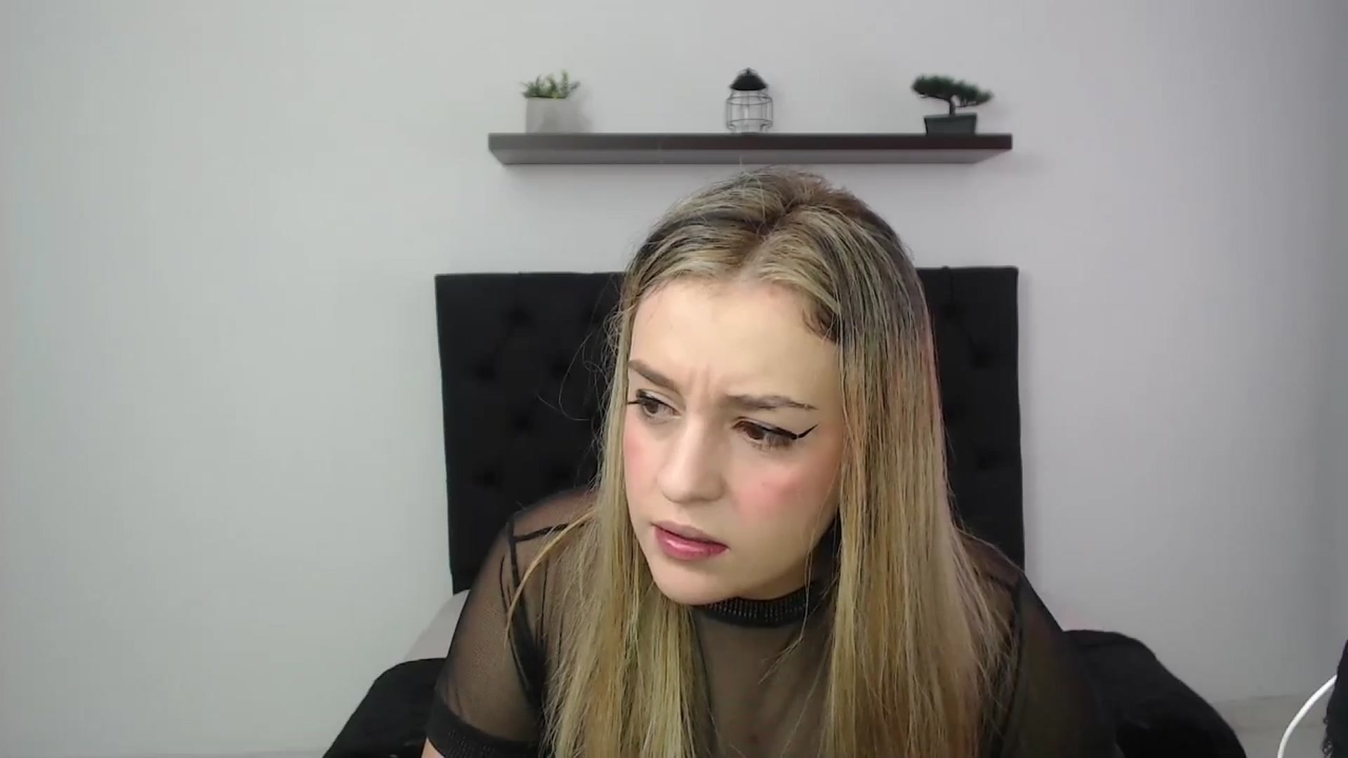 Gallery image thumbnail from CamilleDucan's myfreecams stream on, 11/30/2024, 13:29 image 2 of 20