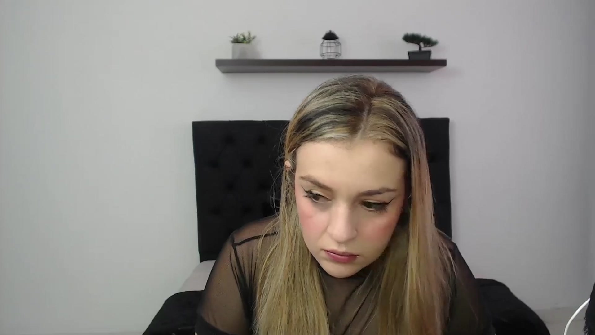 Gallery image thumbnail from CamilleDucan's myfreecams stream on, 11/30/2024, 13:29 image 8 of 20