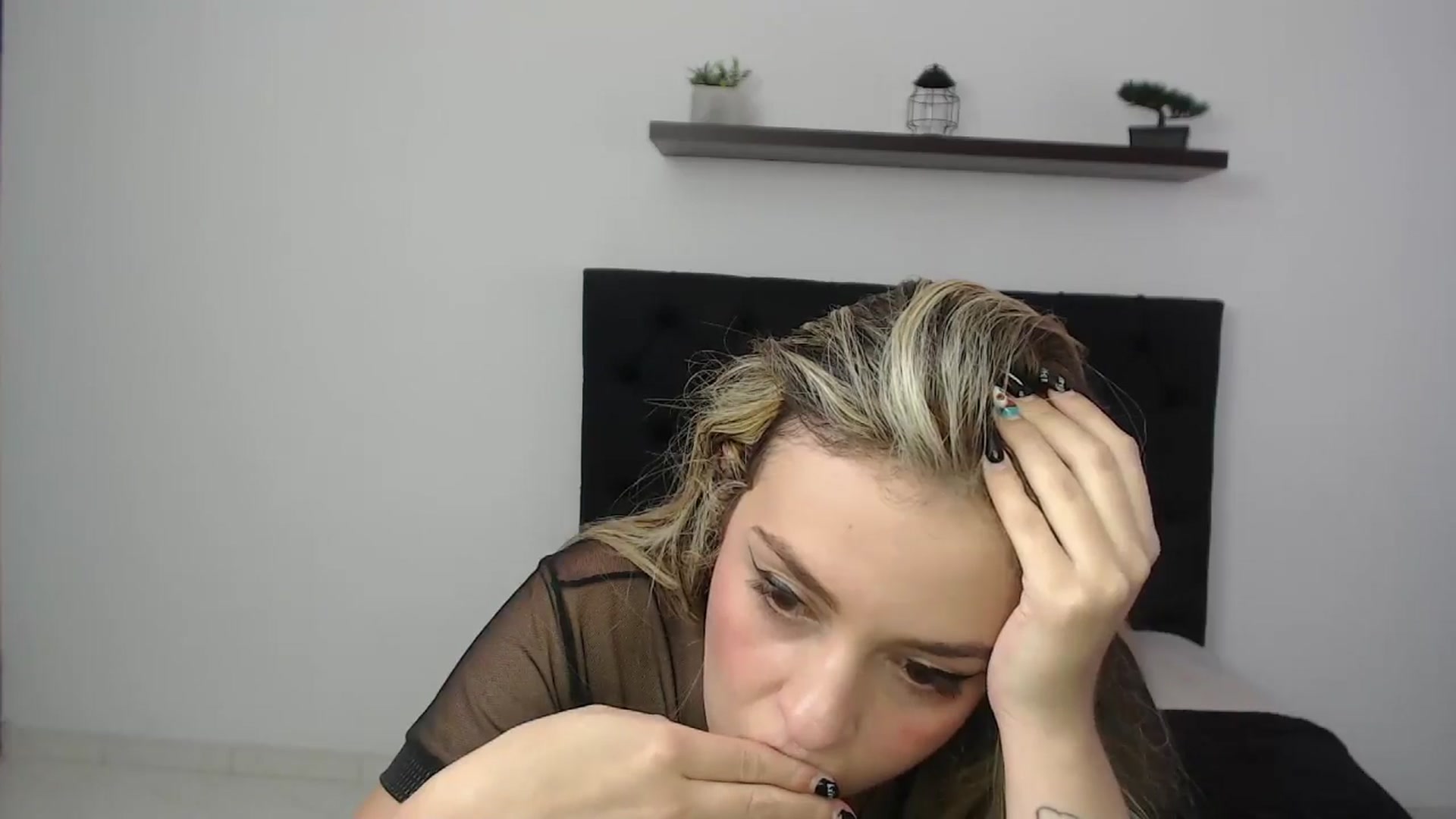 Gallery image thumbnail from CamilleDucan's myfreecams stream on, 11/30/2024, 15:53 image 6 of 20