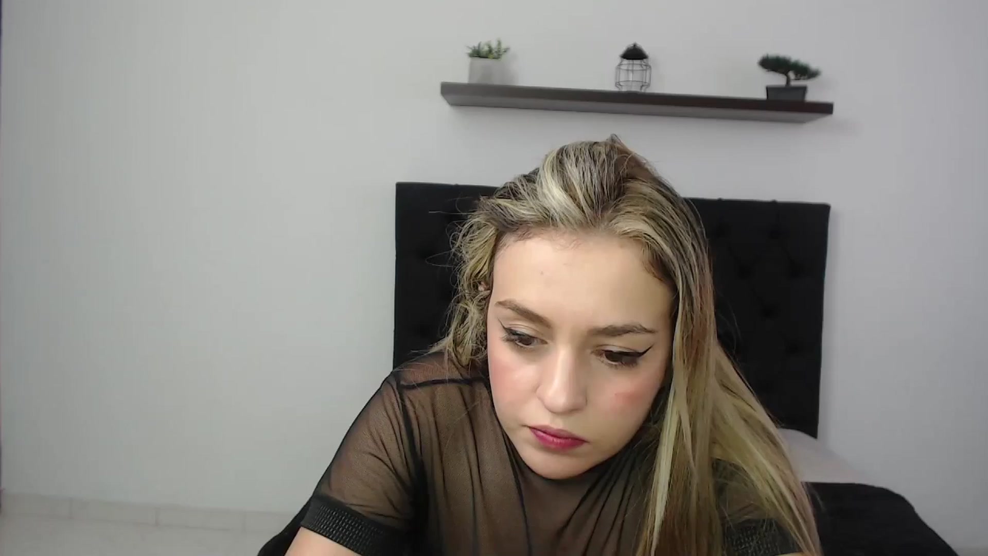 Gallery image thumbnail from CamilleDucan's myfreecams stream on, 11/30/2024, 15:53 image 3 of 20