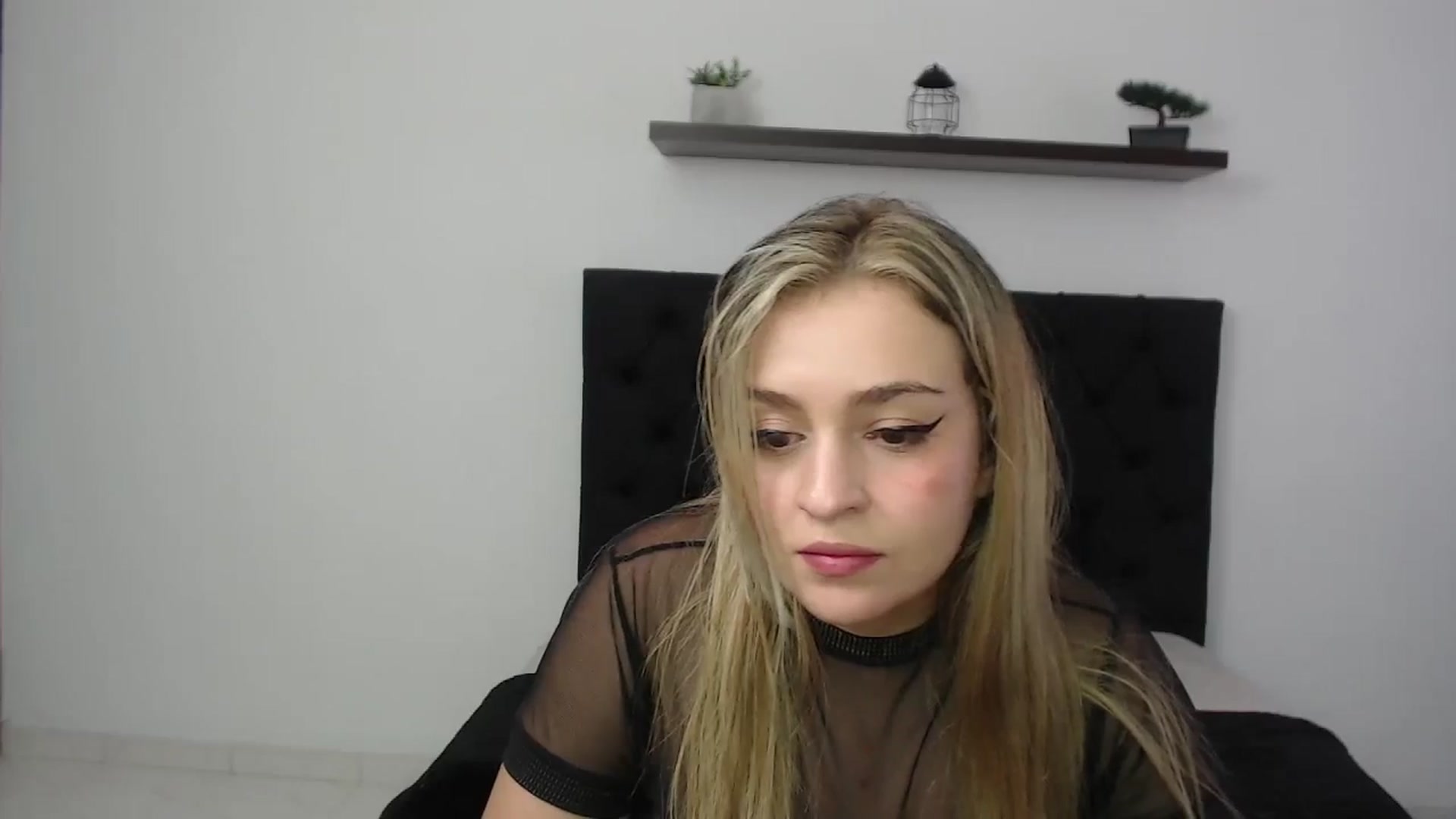 Gallery image thumbnail from CamilleDucan's myfreecams stream on, 11/30/2024, 15:53 image 20 of 20