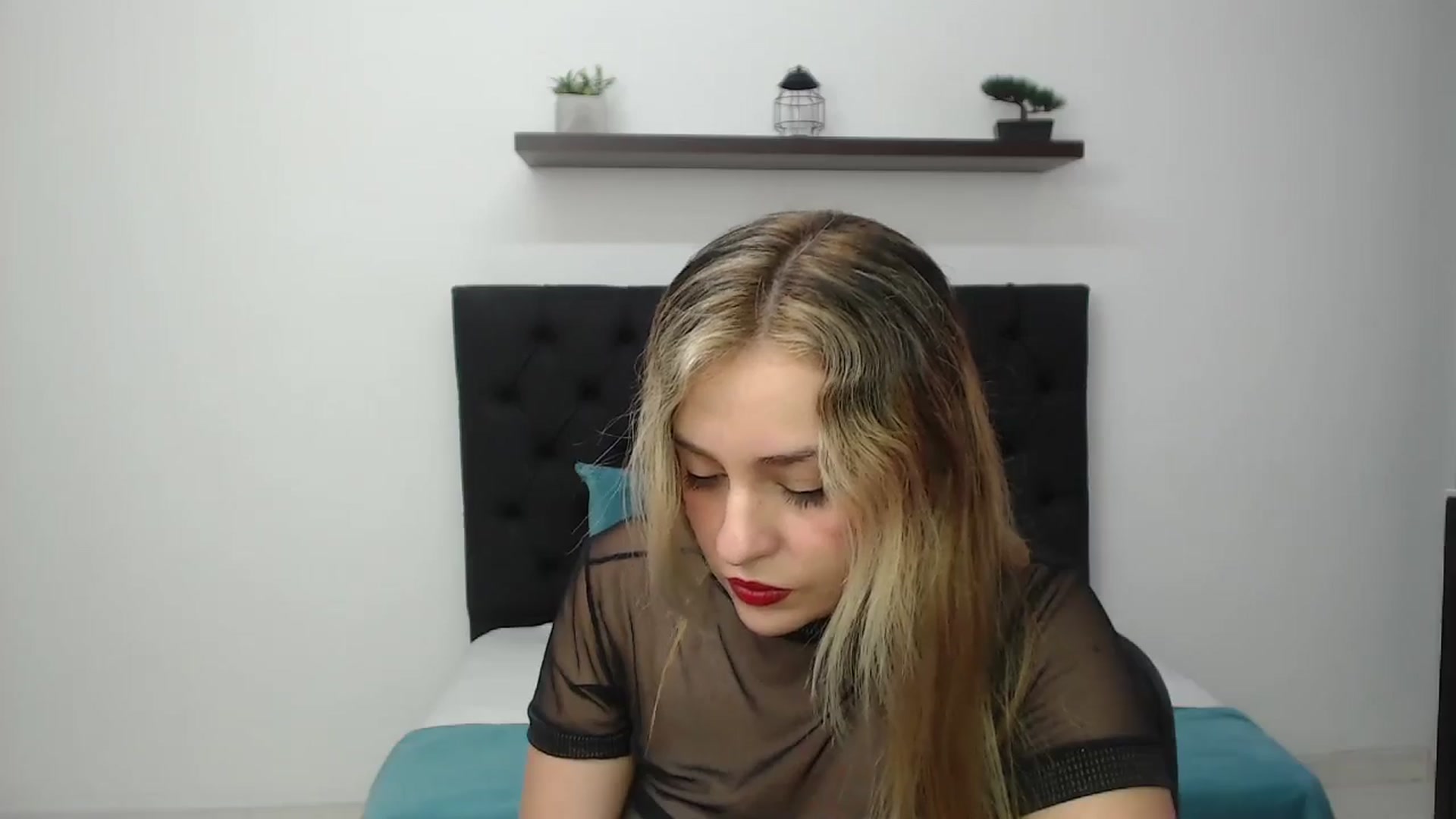 Gallery image thumbnail from CamilleDucan's myfreecams stream on, 12/05/2024, 15:15 image 5 of 20