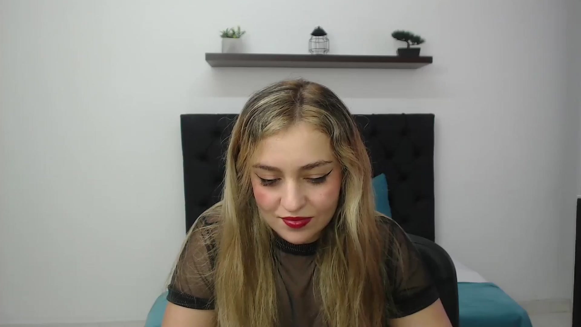 Gallery image thumbnail from CamilleDucan's myfreecams stream on, 12/05/2024, 15:15 image 17 of 20