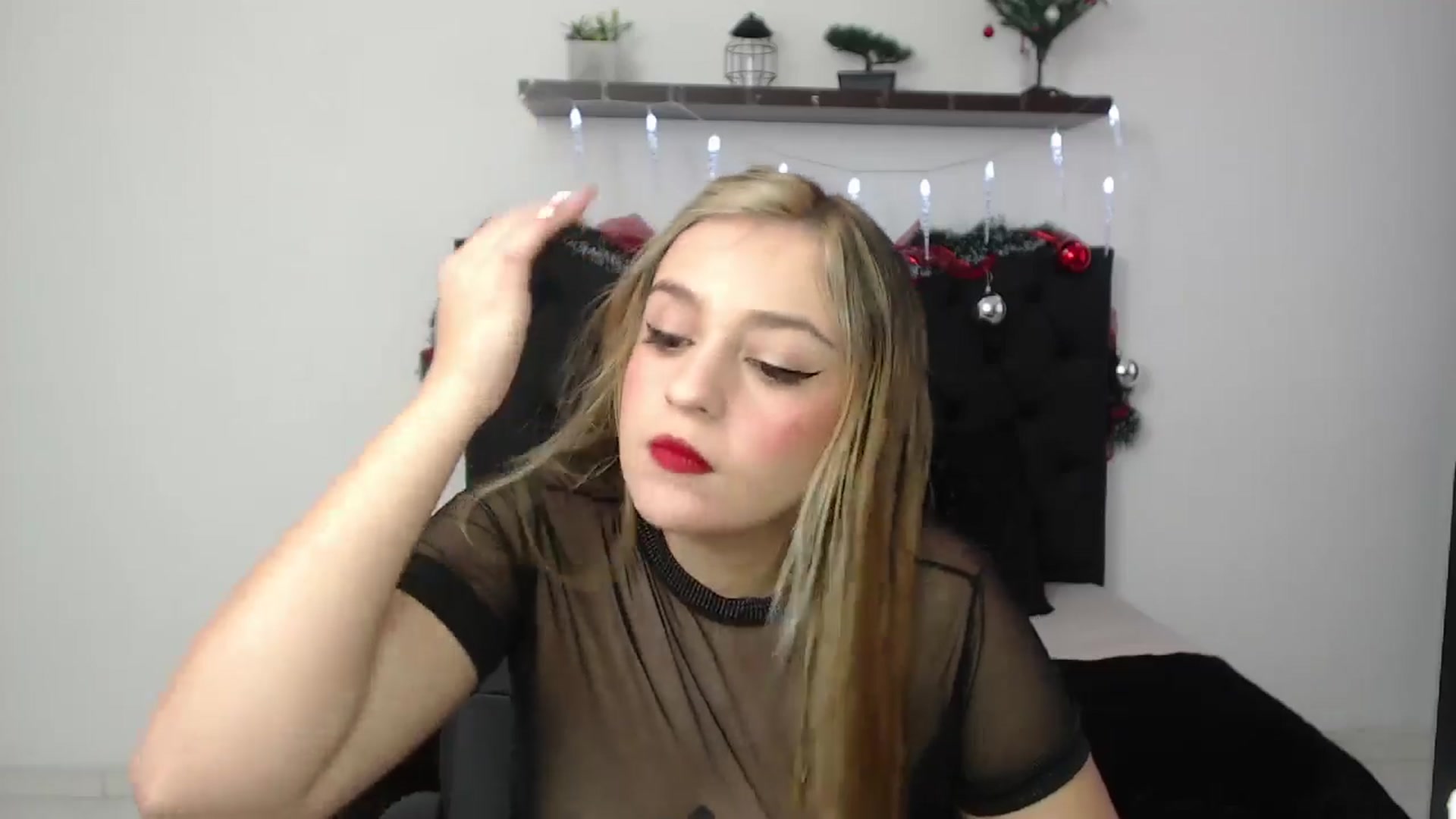 Gallery image thumbnail from CamilleDucan's myfreecams stream on, 12/12/2024, 13:30 image 17 of 20