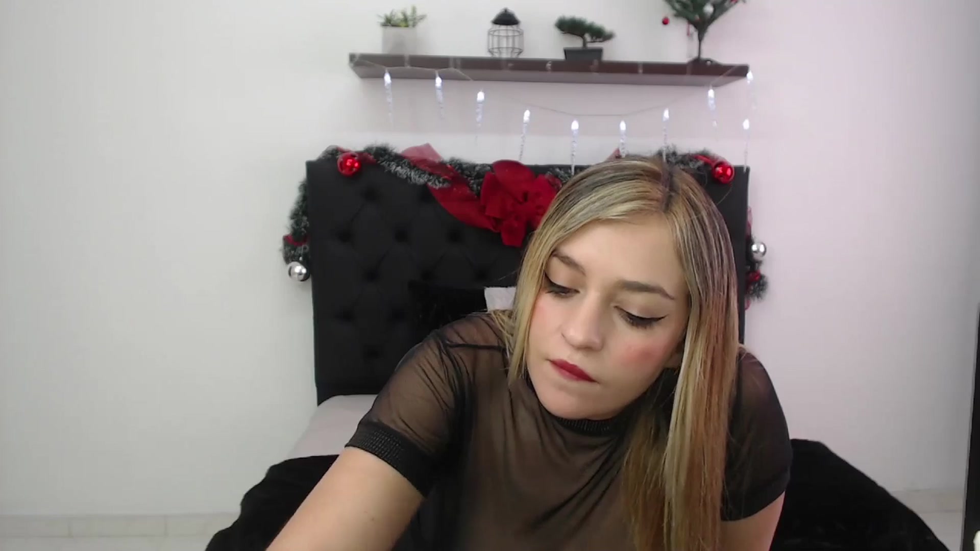 Gallery image thumbnail from CamilleDucan's myfreecams stream on, 12/12/2024, 15:08 image 10 of 20