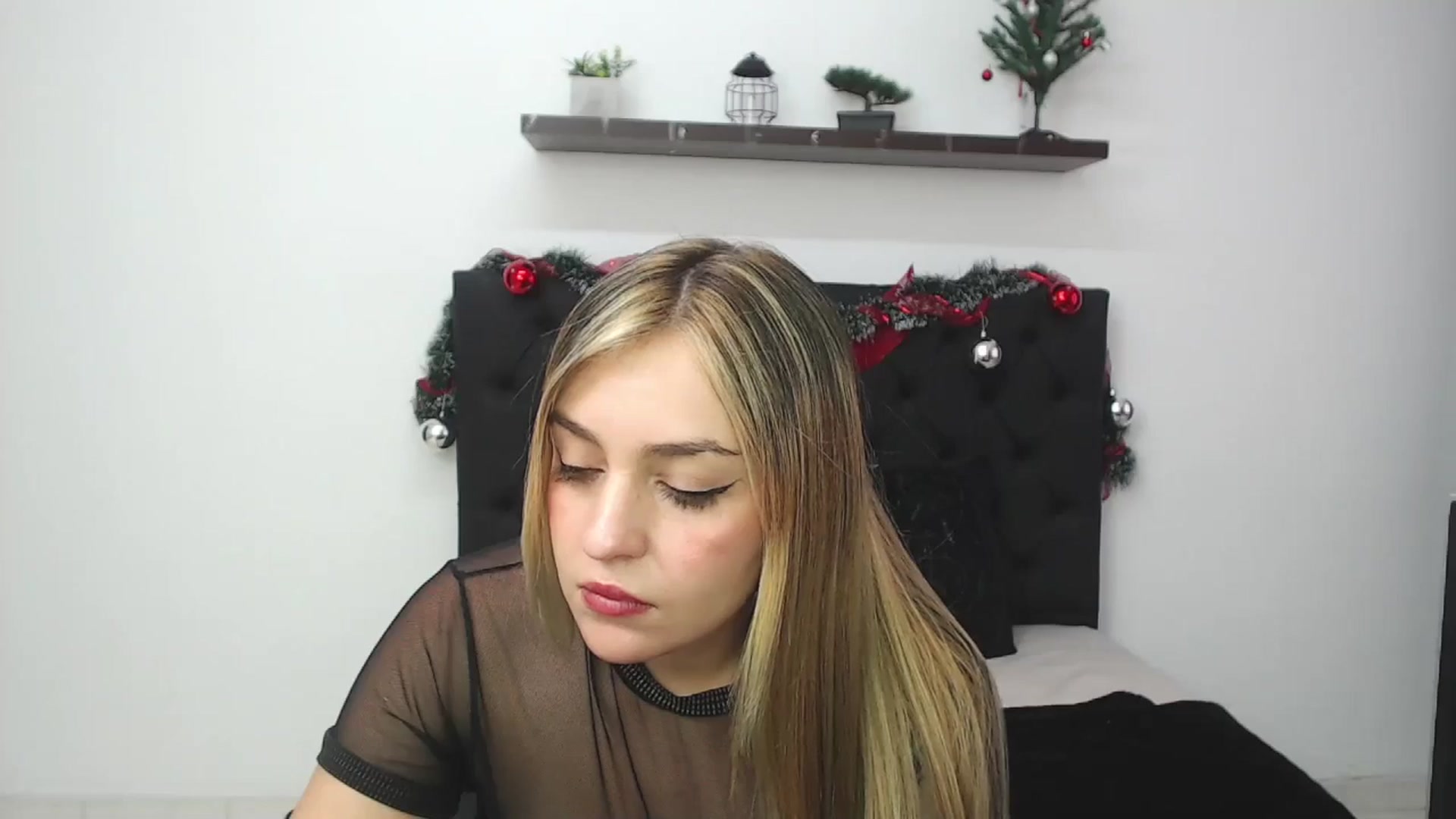 Gallery image thumbnail from CamilleDucan's myfreecams stream on, 12/12/2024, 18:27 image 6 of 20