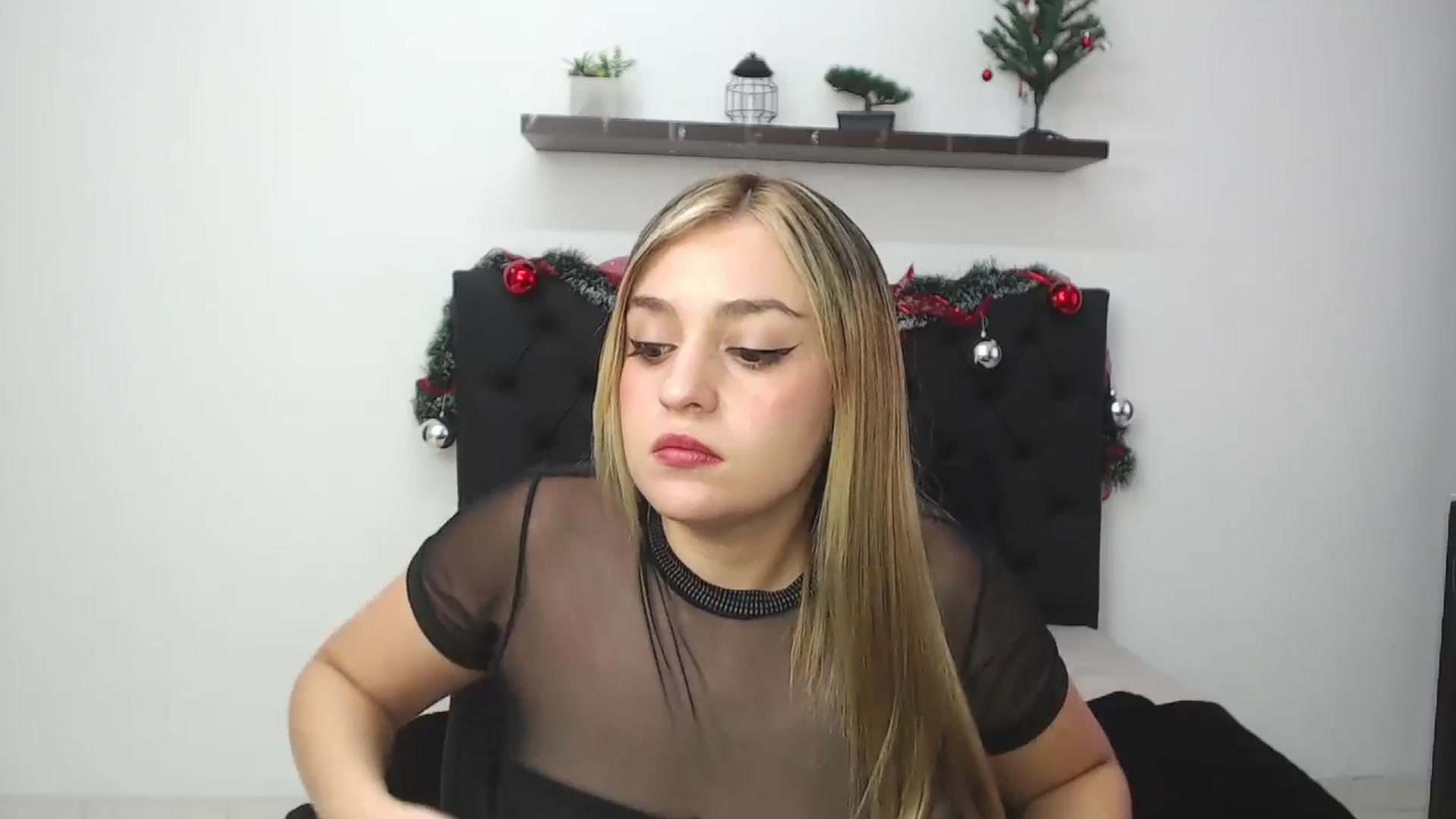 Gallery image thumbnail from CamilleDucan's myfreecams stream on, 12/12/2024, 18:27 image 5 of 20