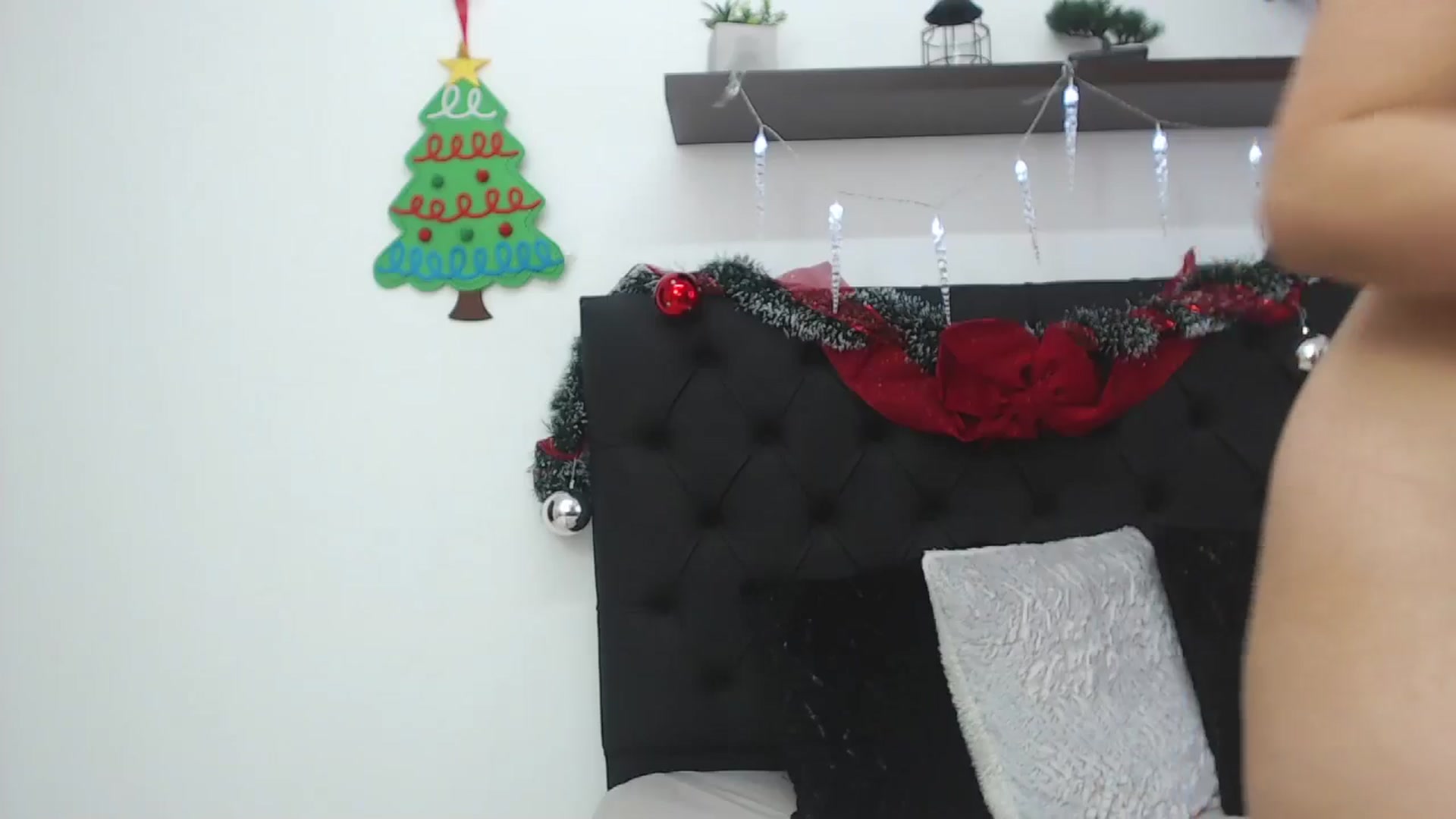 Gallery image thumbnail from CamilleDucan's myfreecams stream on, 12/14/2024, 16:28 image 20 of 20