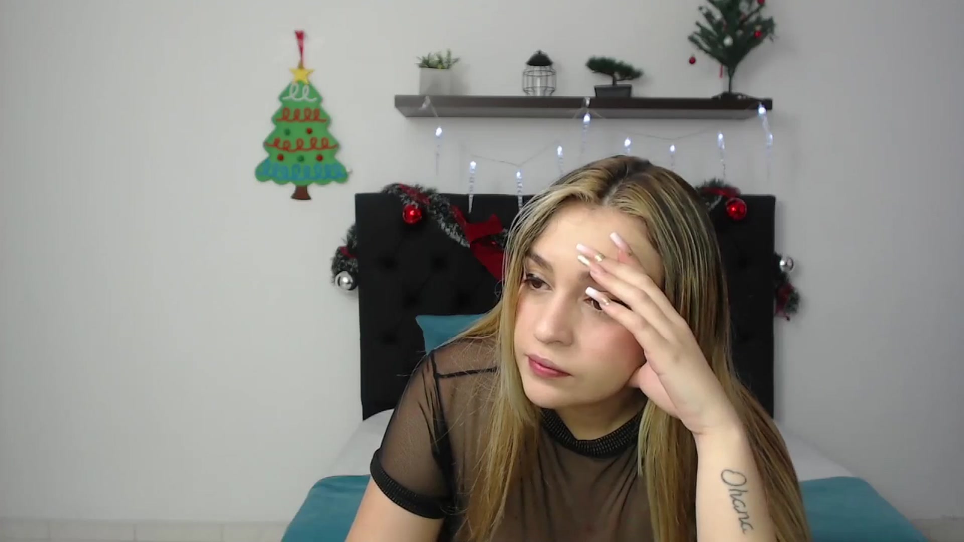 Gallery image thumbnail from CamilleDucan's myfreecams stream on, 12/21/2024, 13:20 image 4 of 20
