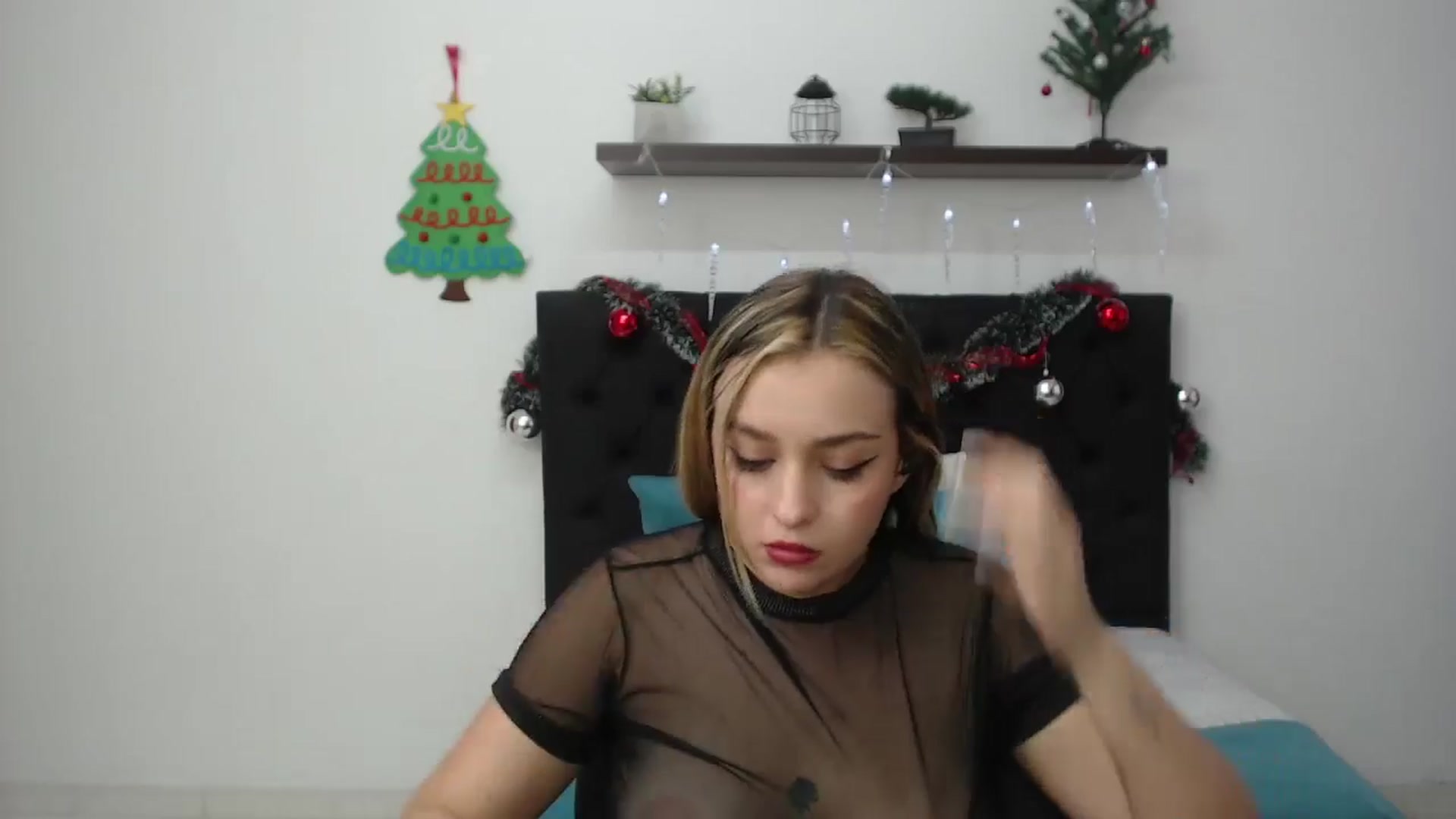 Gallery image thumbnail from CamilleDucan's myfreecams stream on, 12/21/2024, 16:33 image 18 of 20