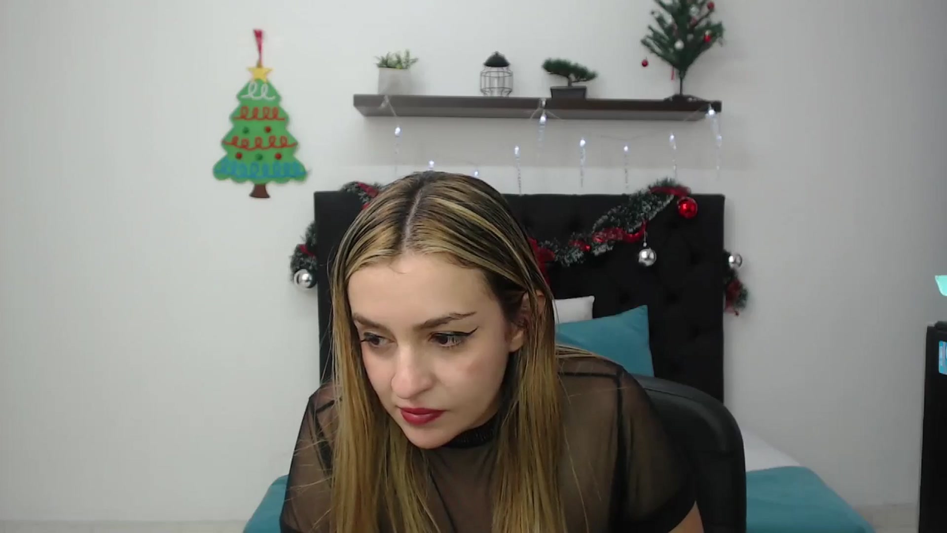 Gallery image thumbnail from CamilleDucan's myfreecams stream on, 12/21/2024, 17:27 image 5 of 20