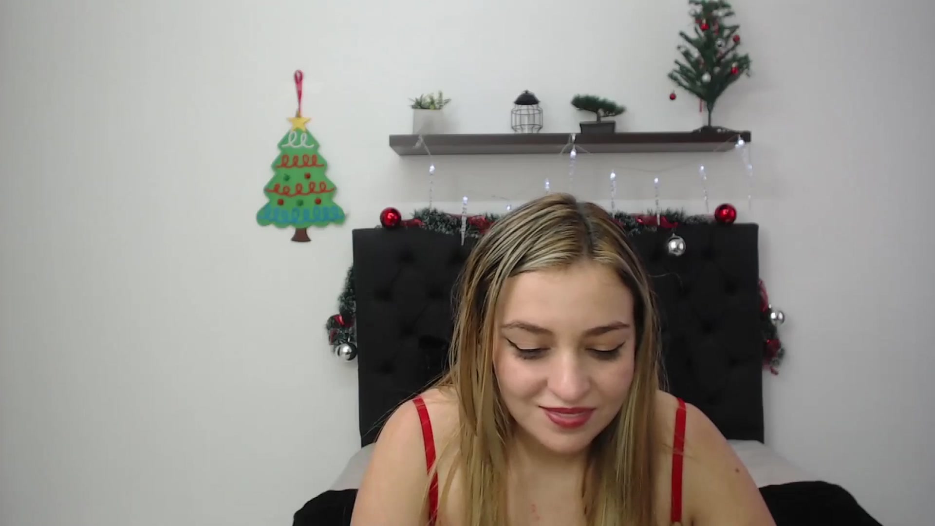 Gallery image thumbnail from CamilleDucan's myfreecams stream on, 12/23/2024, 18:34 image 20 of 20