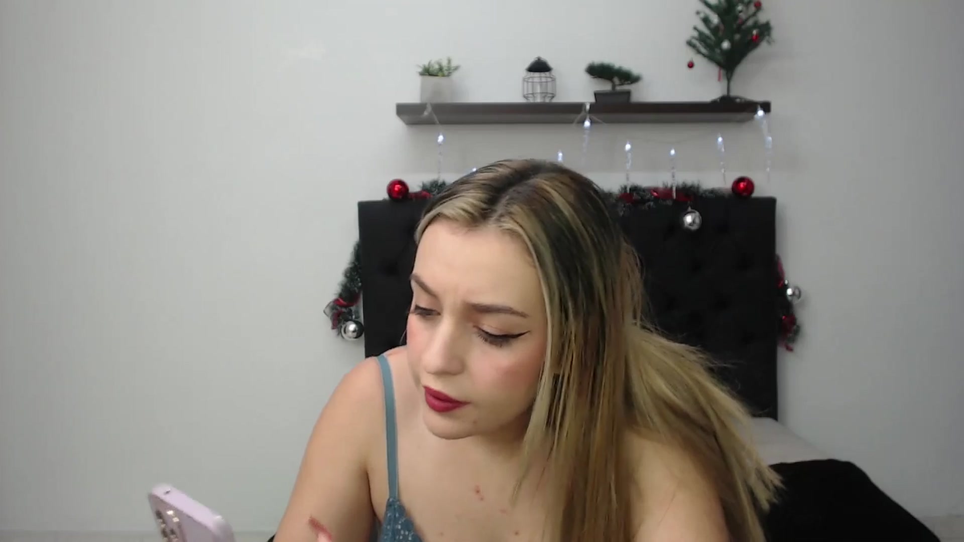 Gallery image thumbnail from CamilleDucan's myfreecams stream on, 12/26/2024, 14:08 image 5 of 20