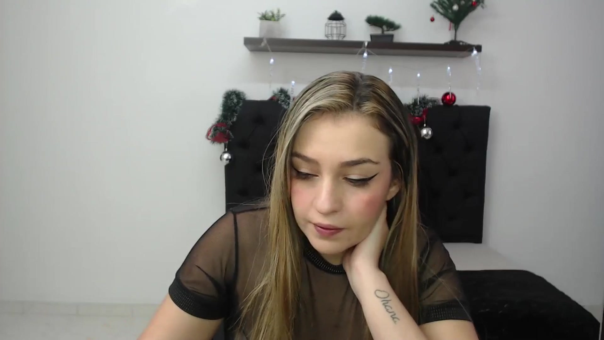 Gallery image thumbnail from CamilleDucan's myfreecams stream on, 12/28/2024, 13:37 image 2 of 20