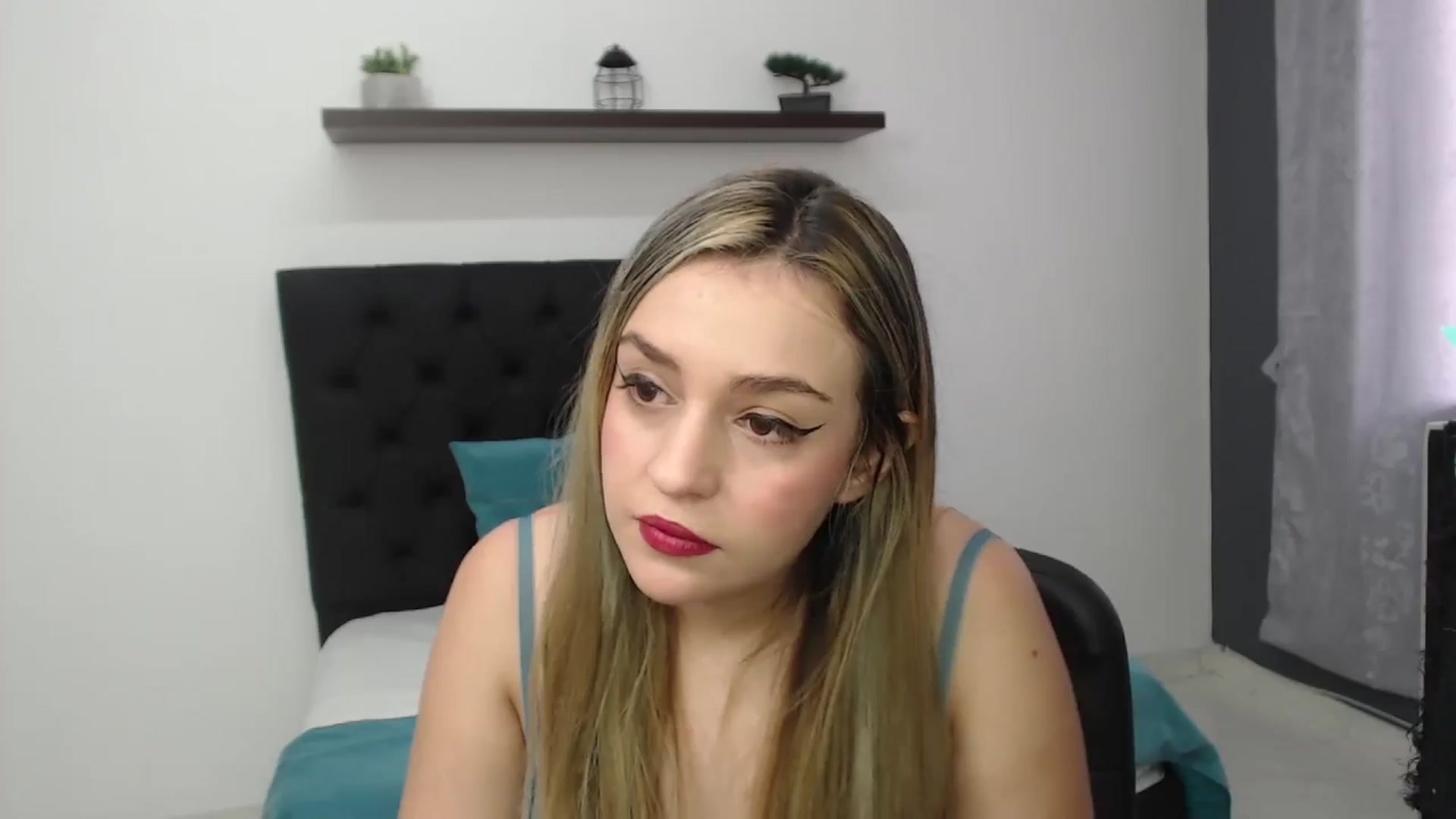Gallery image thumbnail from CamilleDucan's myfreecams stream on, 01/08/2025, 13:36 image 19 of 20