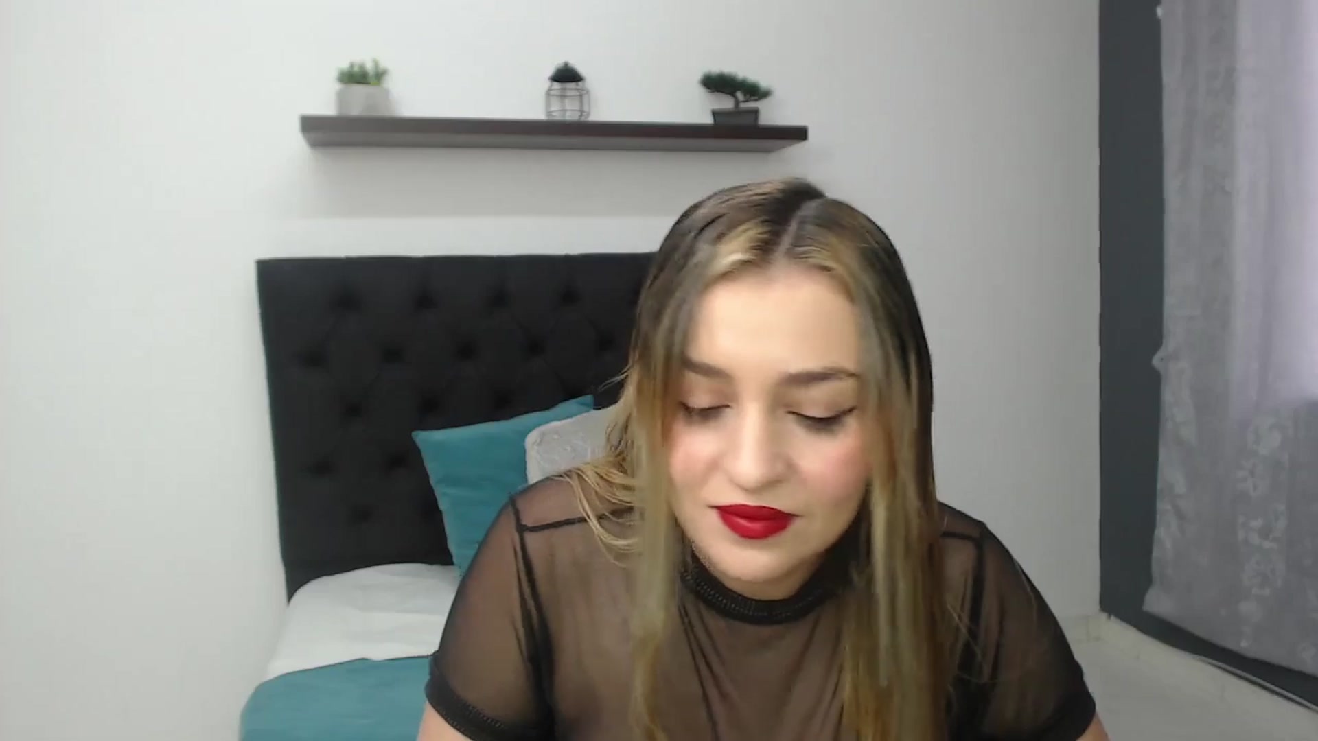 Gallery image thumbnail from CamilleDucan's myfreecams stream on, 01/09/2025, 13:17 image 19 of 20