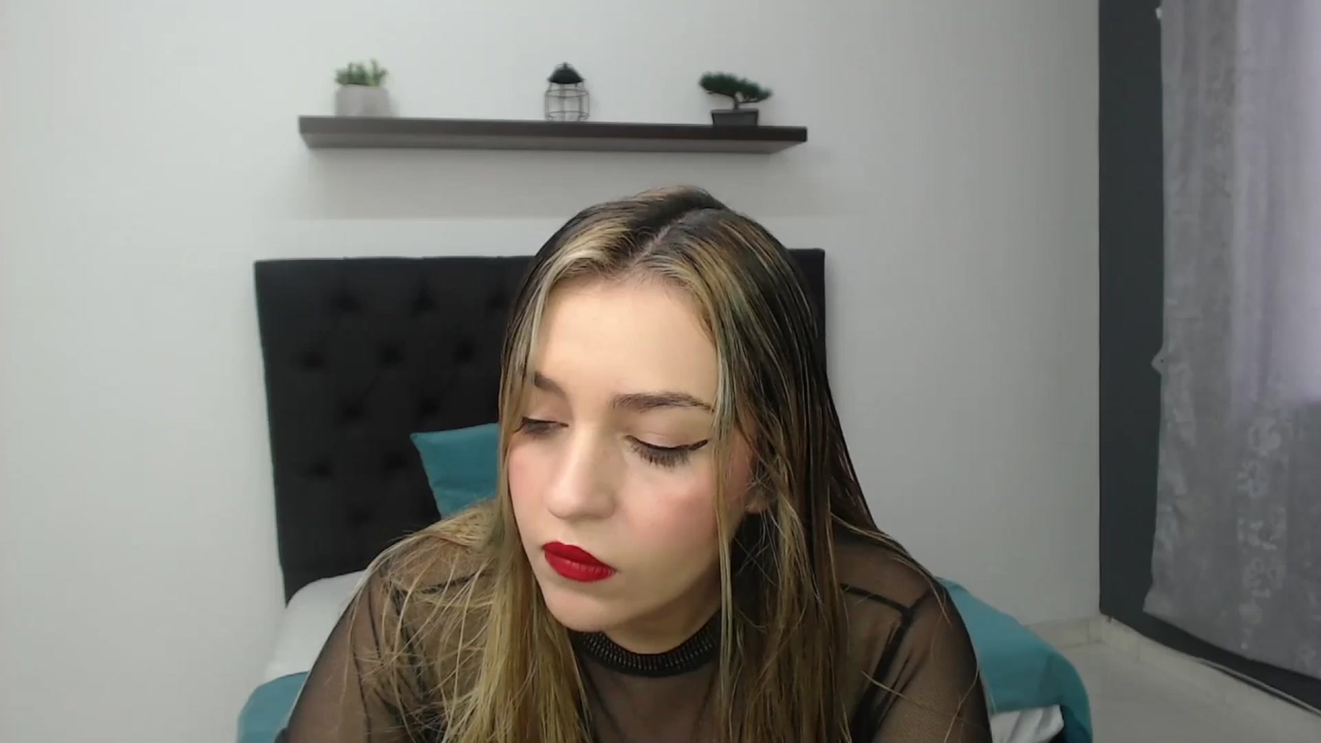 Gallery image thumbnail from CamilleDucan's myfreecams stream on, 01/09/2025, 13:17 image 6 of 20