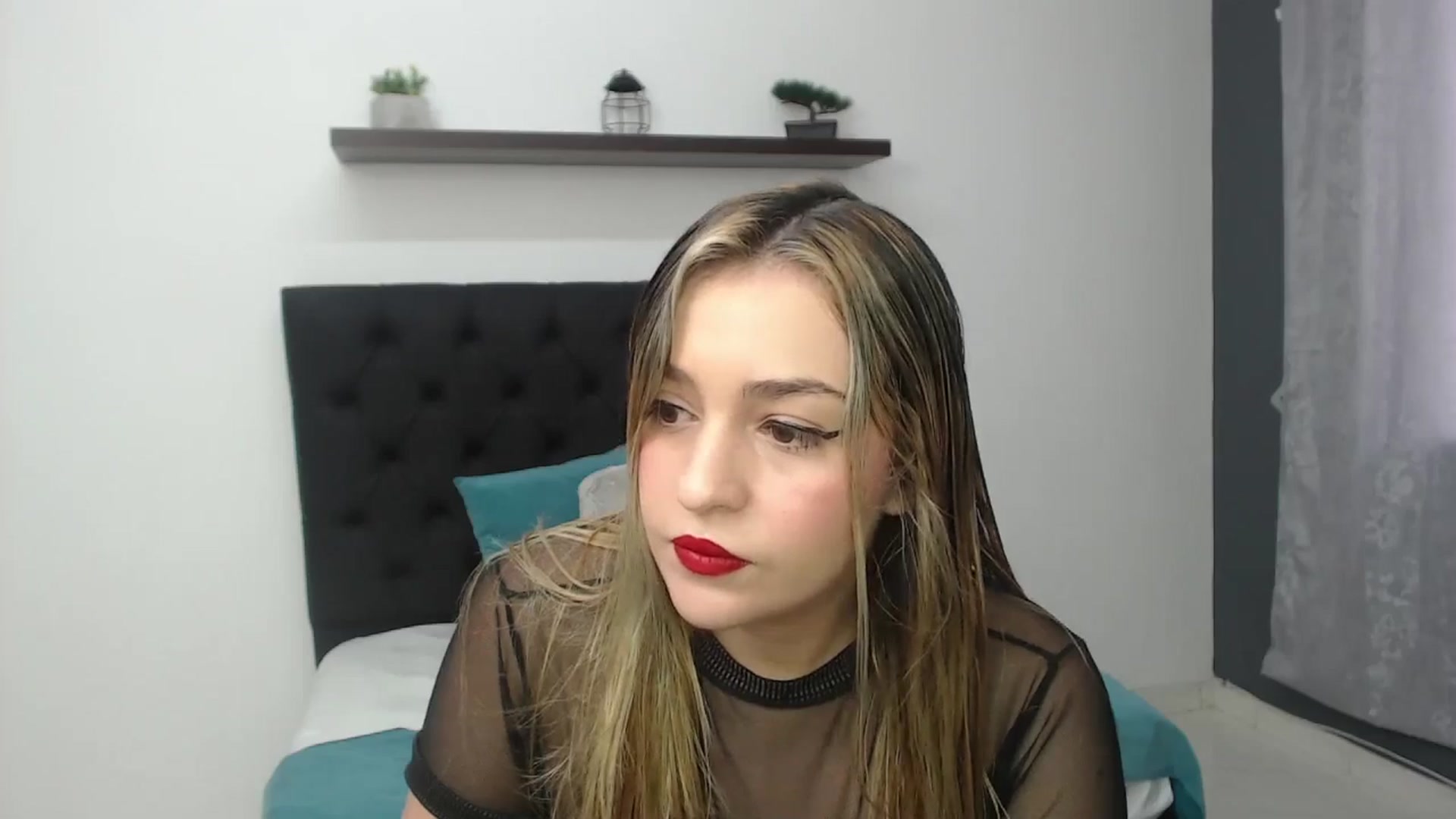 Gallery image thumbnail from CamilleDucan's myfreecams stream on, 01/09/2025, 13:17 image 7 of 20