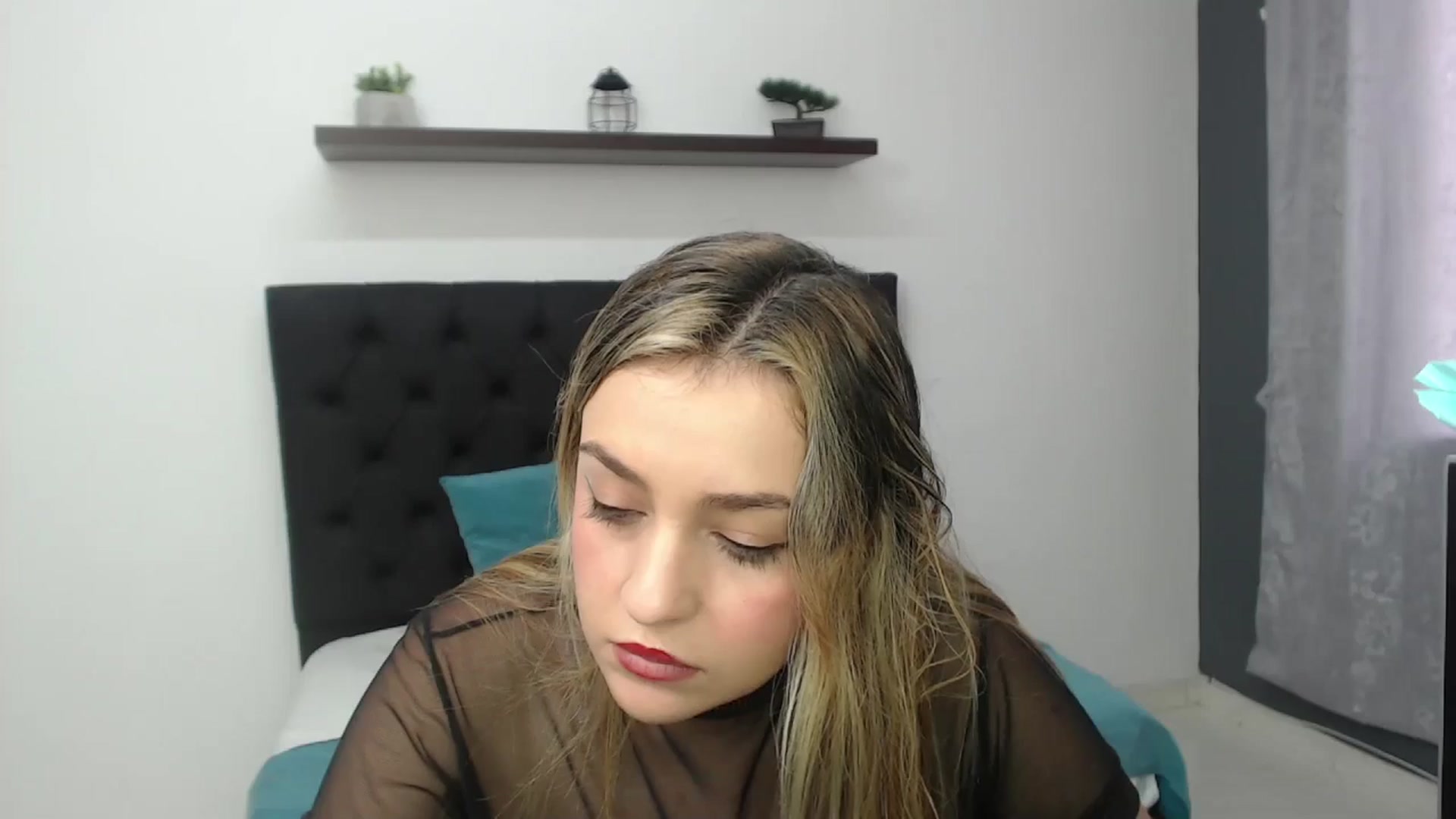 Gallery image thumbnail from CamilleDucan's myfreecams stream on, 01/09/2025, 15:33 image 6 of 20
