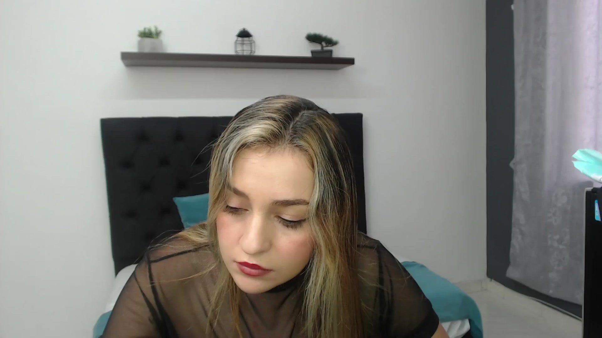 Gallery image thumbnail from CamilleDucan's myfreecams stream on, 01/09/2025, 15:33 image 8 of 20