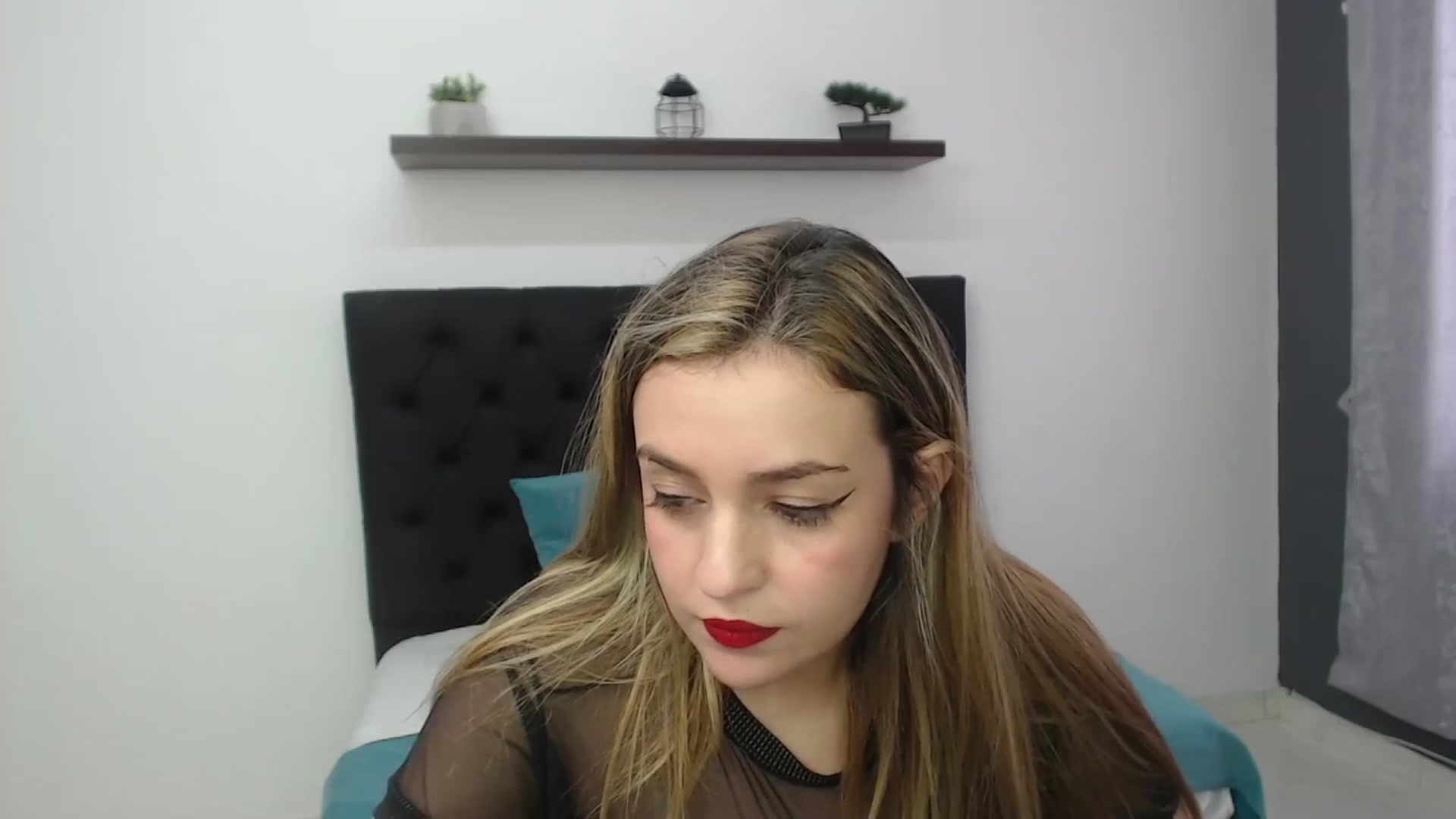 Gallery image thumbnail from CamilleDucan's myfreecams stream on, 01/09/2025, 16:33 image 2 of 20