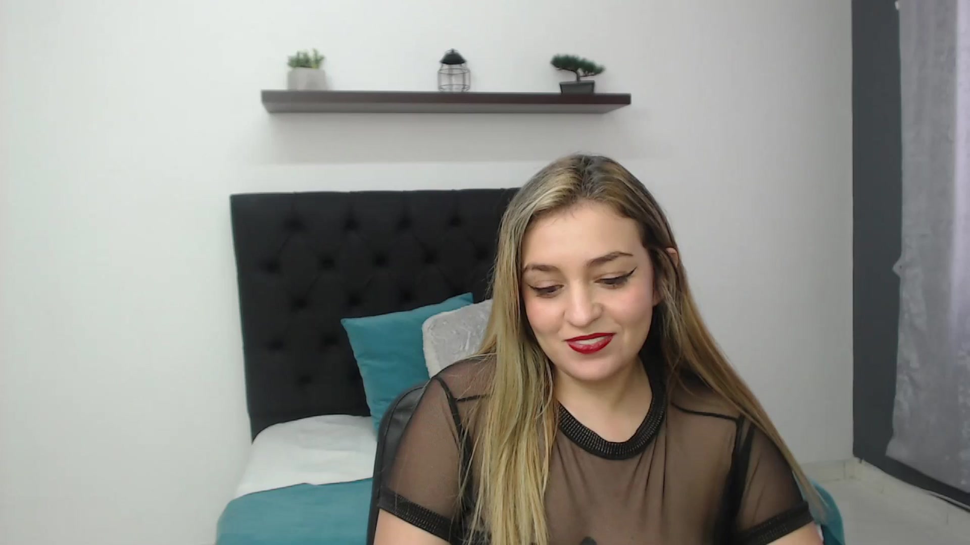 Gallery image thumbnail from CamilleDucan's myfreecams stream on, 01/09/2025, 16:33 image 9 of 20