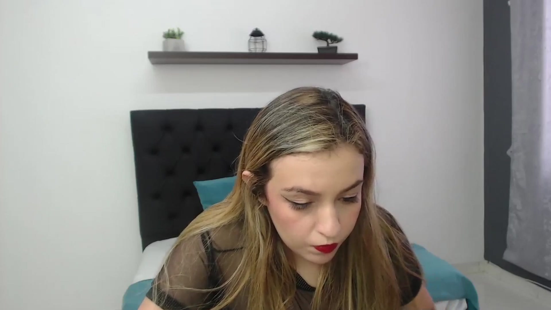 Gallery image thumbnail from CamilleDucan's myfreecams stream on, 01/09/2025, 16:33 image 3 of 20