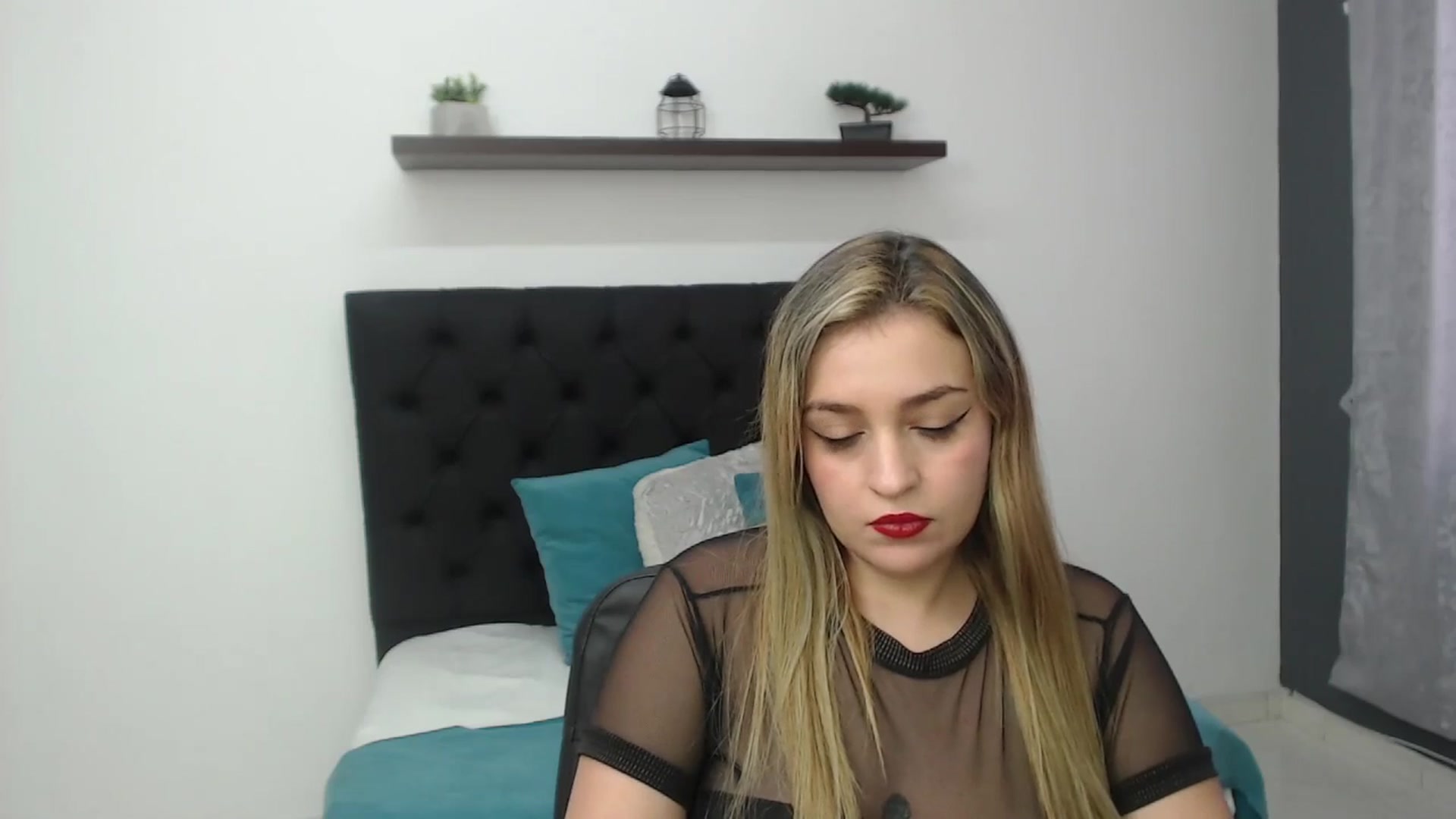 Gallery image thumbnail from CamilleDucan's myfreecams stream on, 01/09/2025, 16:33 image 10 of 20