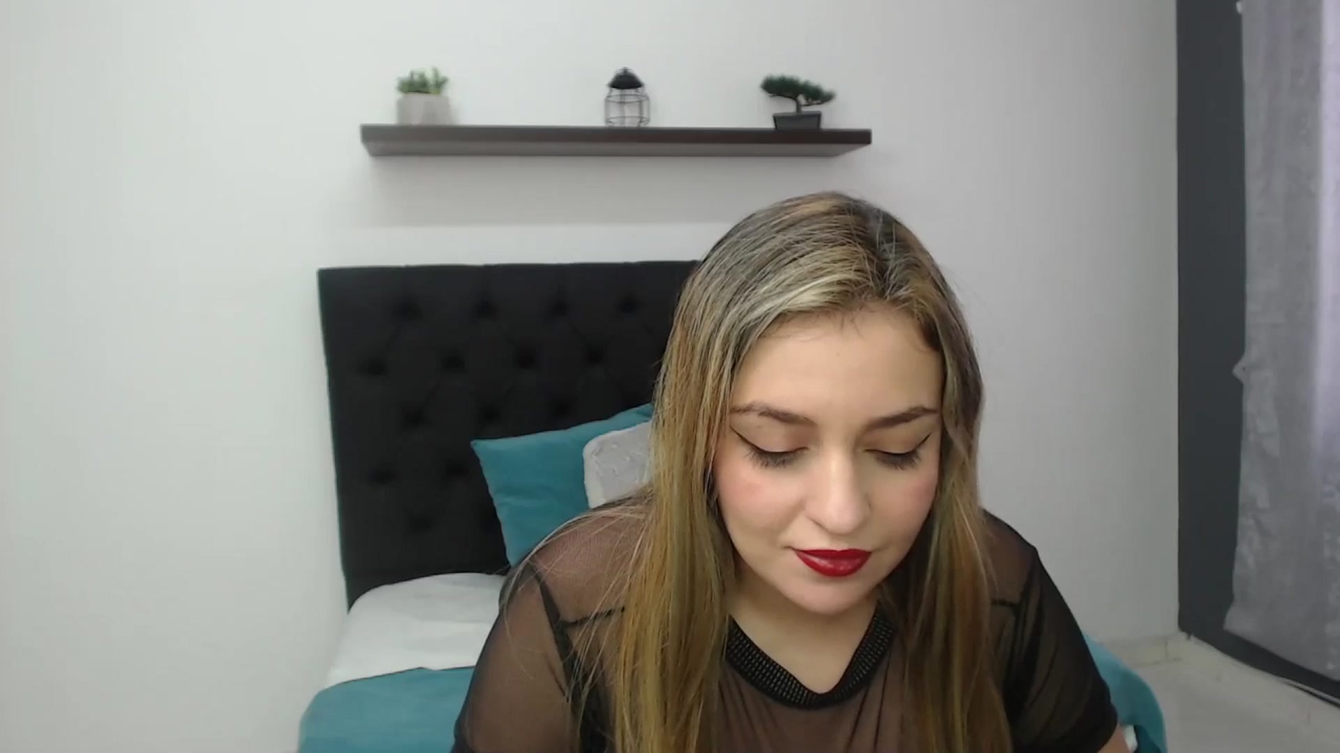 Gallery image thumbnail from CamilleDucan's myfreecams stream on, 01/09/2025, 16:33 image 8 of 20