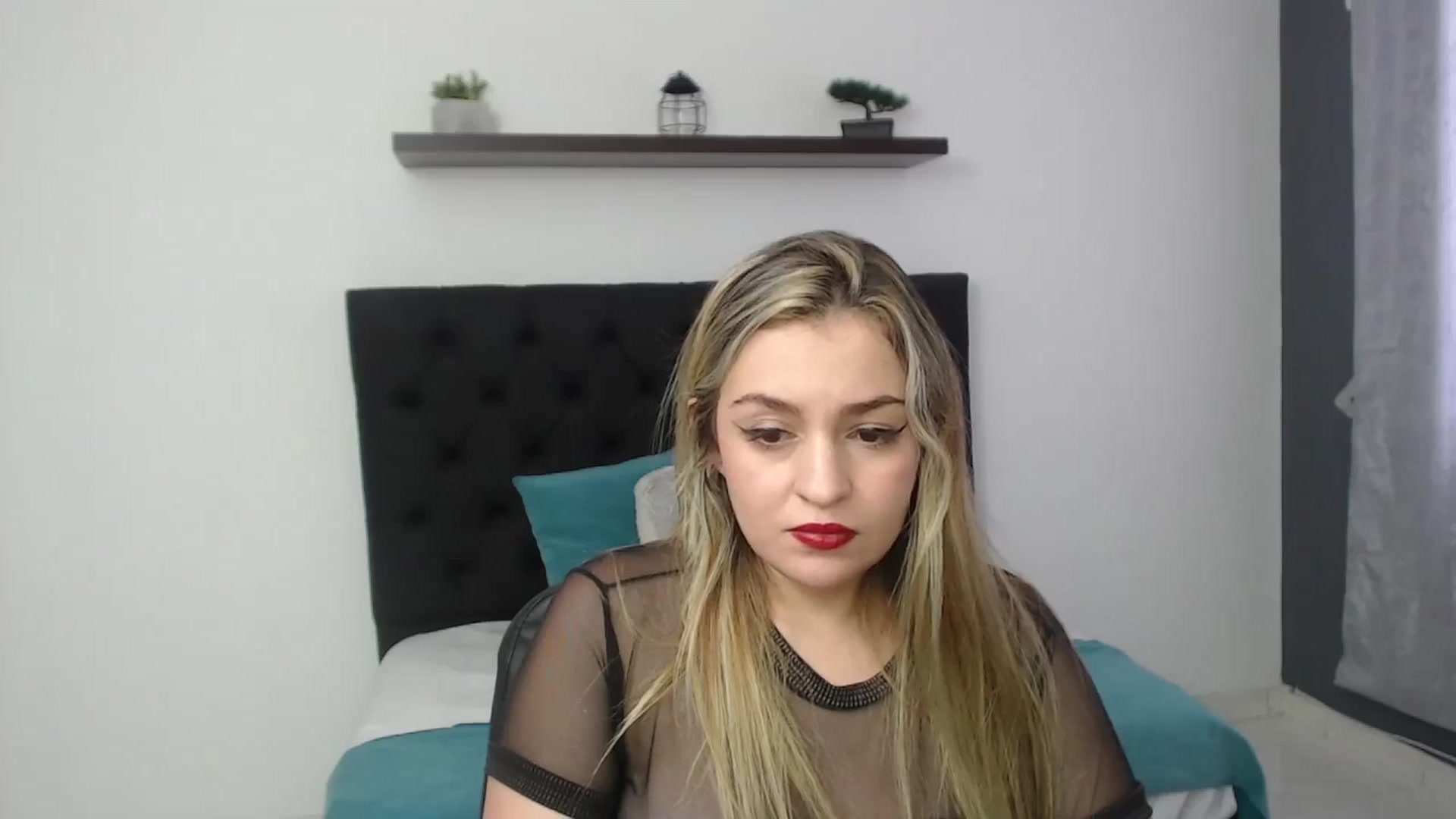 Gallery image thumbnail from CamilleDucan's myfreecams stream on, 01/09/2025, 18:47 image 3 of 20