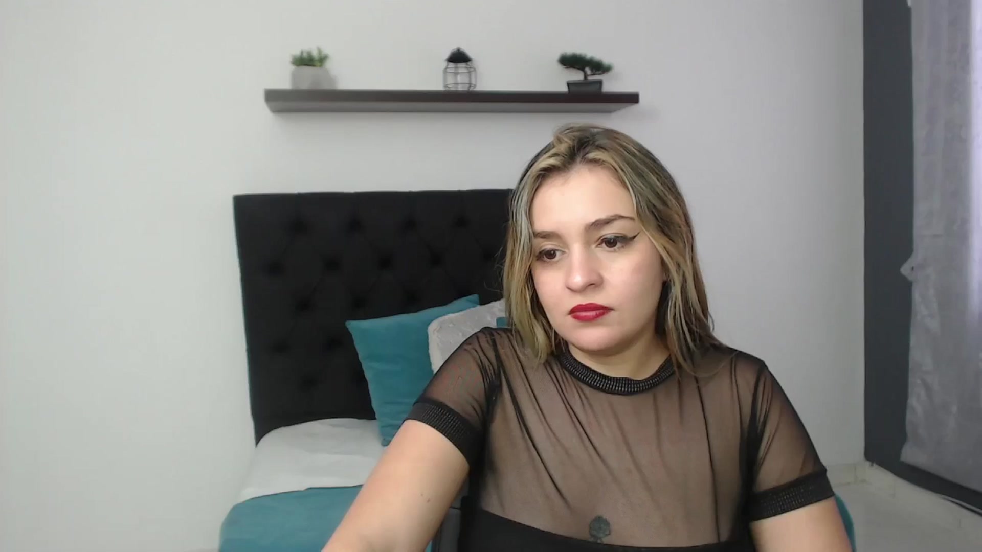 Gallery image thumbnail from CamilleDucan's myfreecams stream on, 01/09/2025, 18:47 image 19 of 20