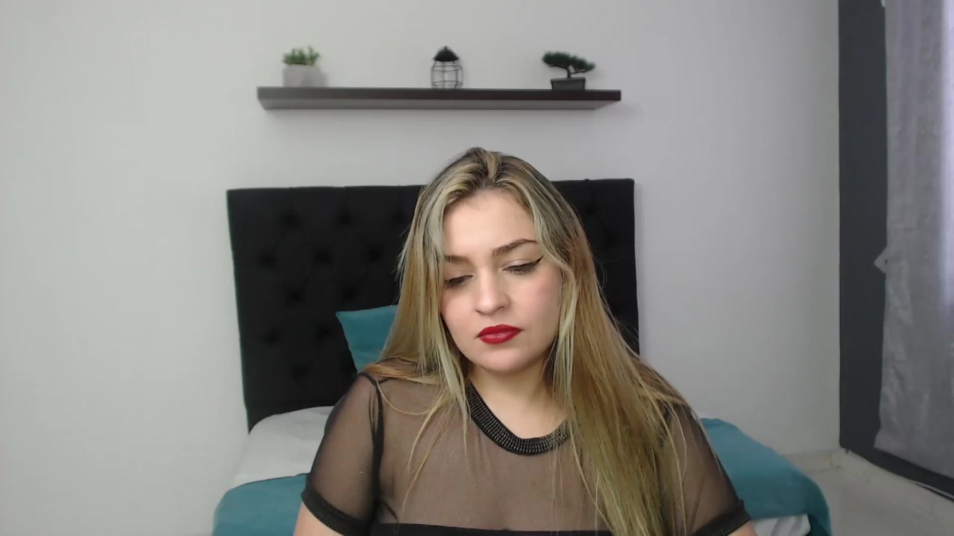 Gallery image thumbnail from CamilleDucan's myfreecams stream on, 01/09/2025, 18:47 image 2 of 20