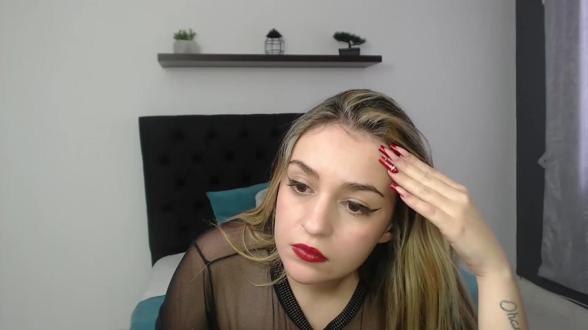 Gallery image thumbnail from CamilleDucan's myfreecams stream on, 01/09/2025, 18:47 image 1 of 20
