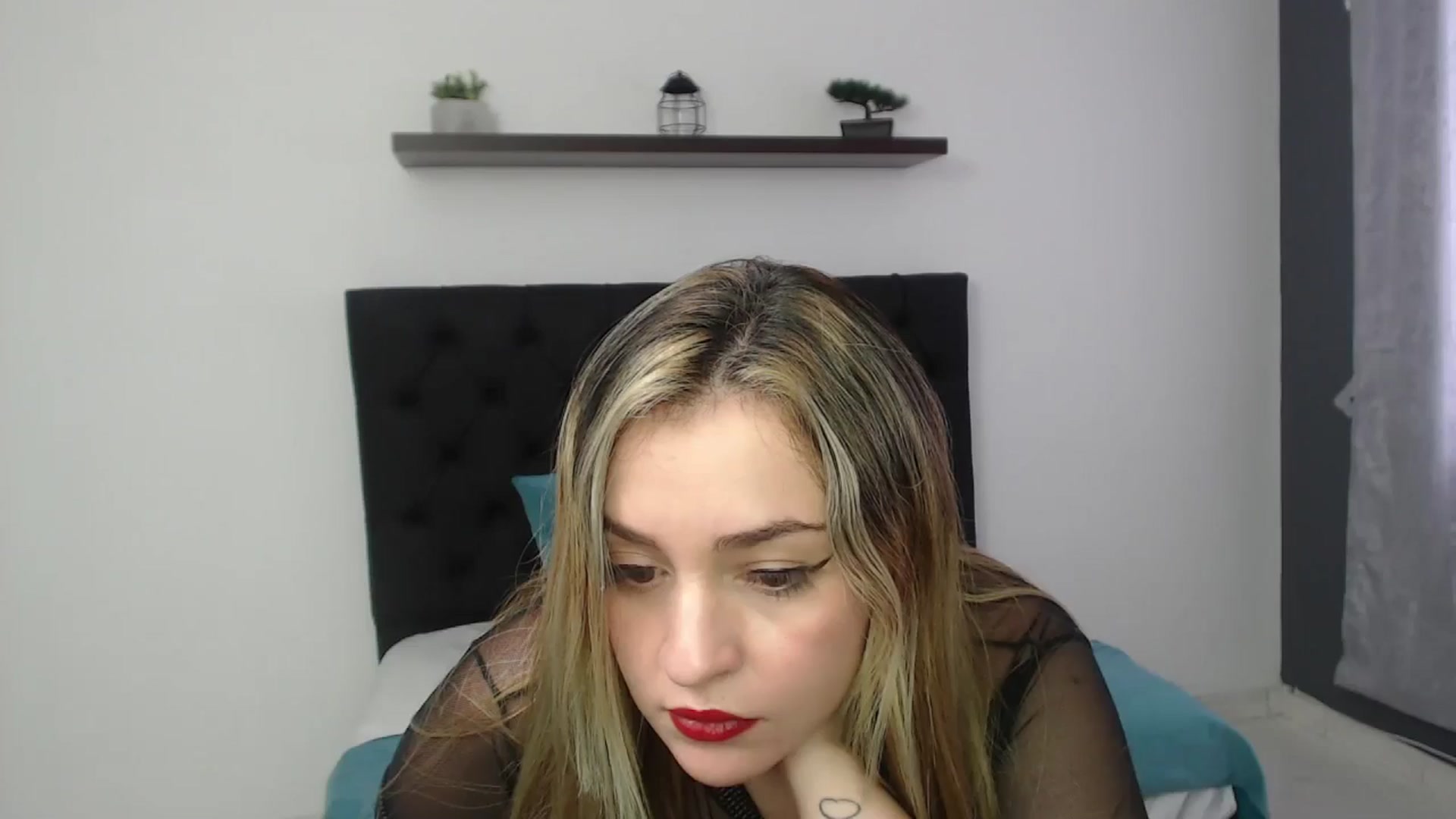Gallery image thumbnail from CamilleDucan's myfreecams stream on, 01/09/2025, 18:47 image 4 of 20