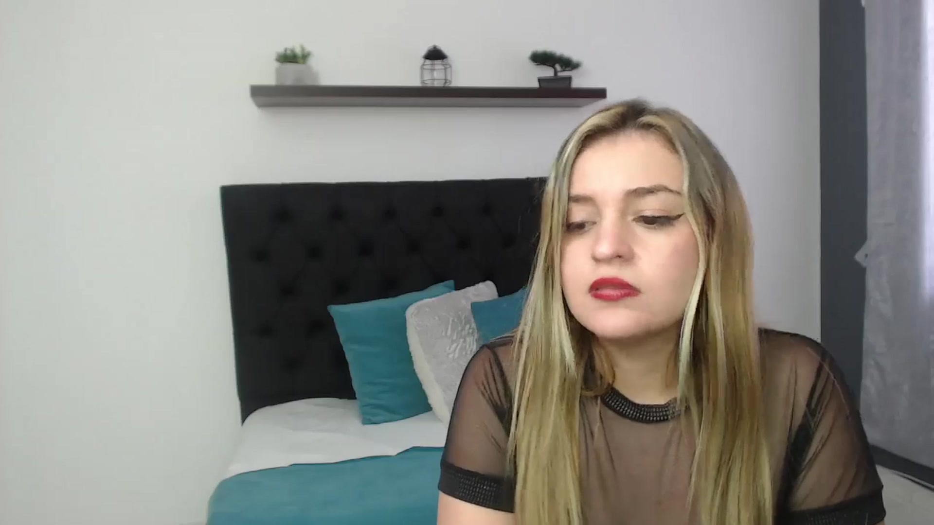 Gallery image thumbnail from CamilleDucan's myfreecams stream on, 01/09/2025, 18:47 image 17 of 20