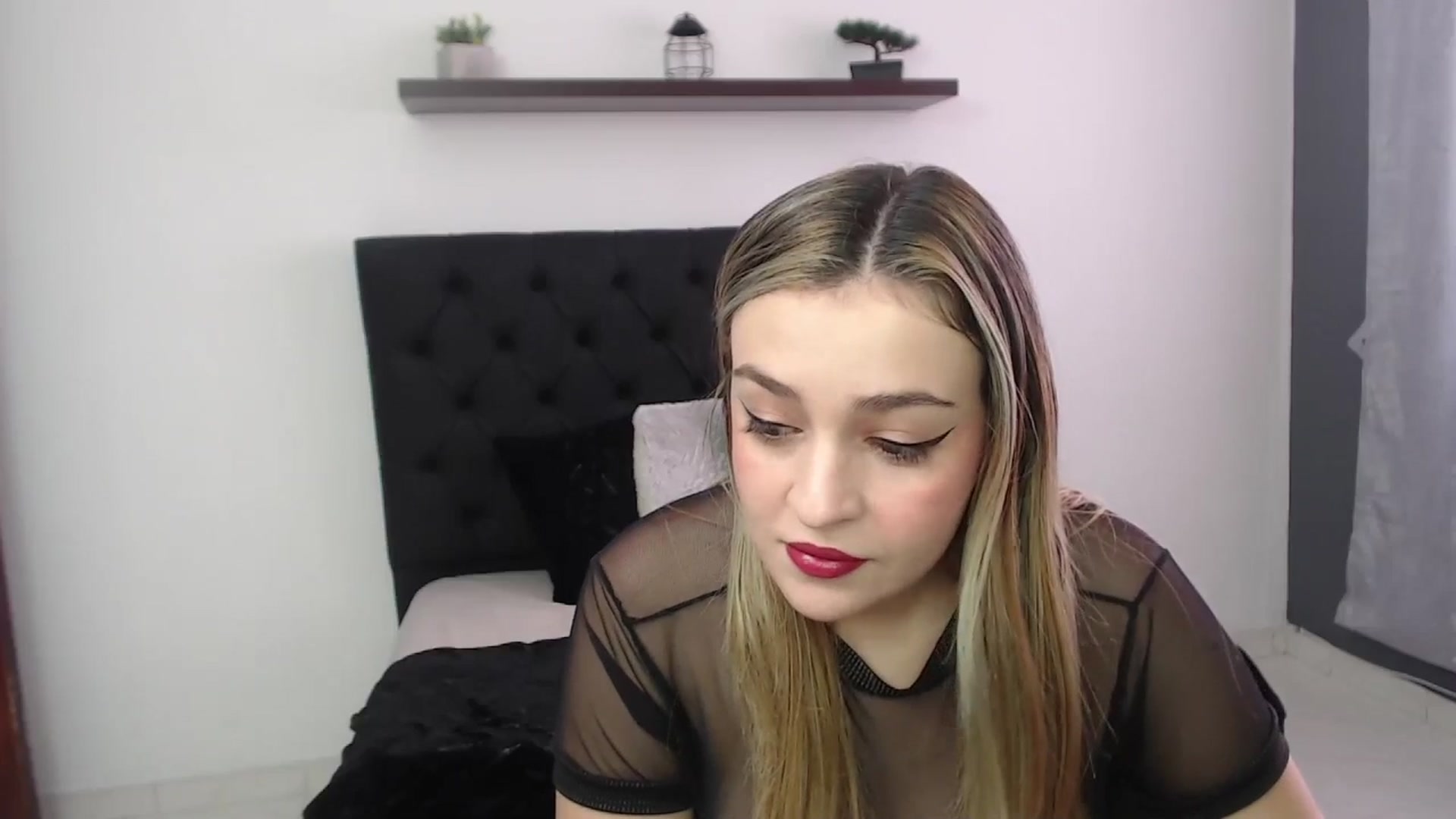 Gallery image thumbnail from CamilleDucan's myfreecams stream on, 01/15/2025, 13:52 image 3 of 20