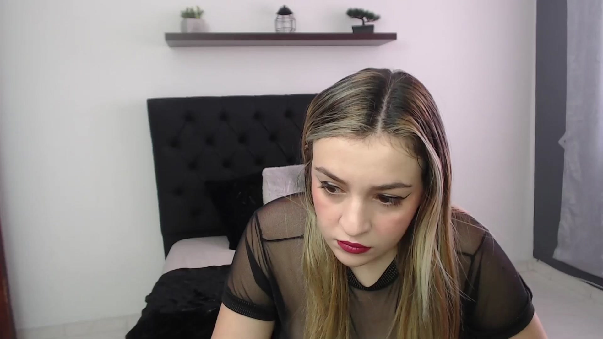 Gallery image thumbnail from CamilleDucan's myfreecams stream on, 01/15/2025, 13:52 image 4 of 20