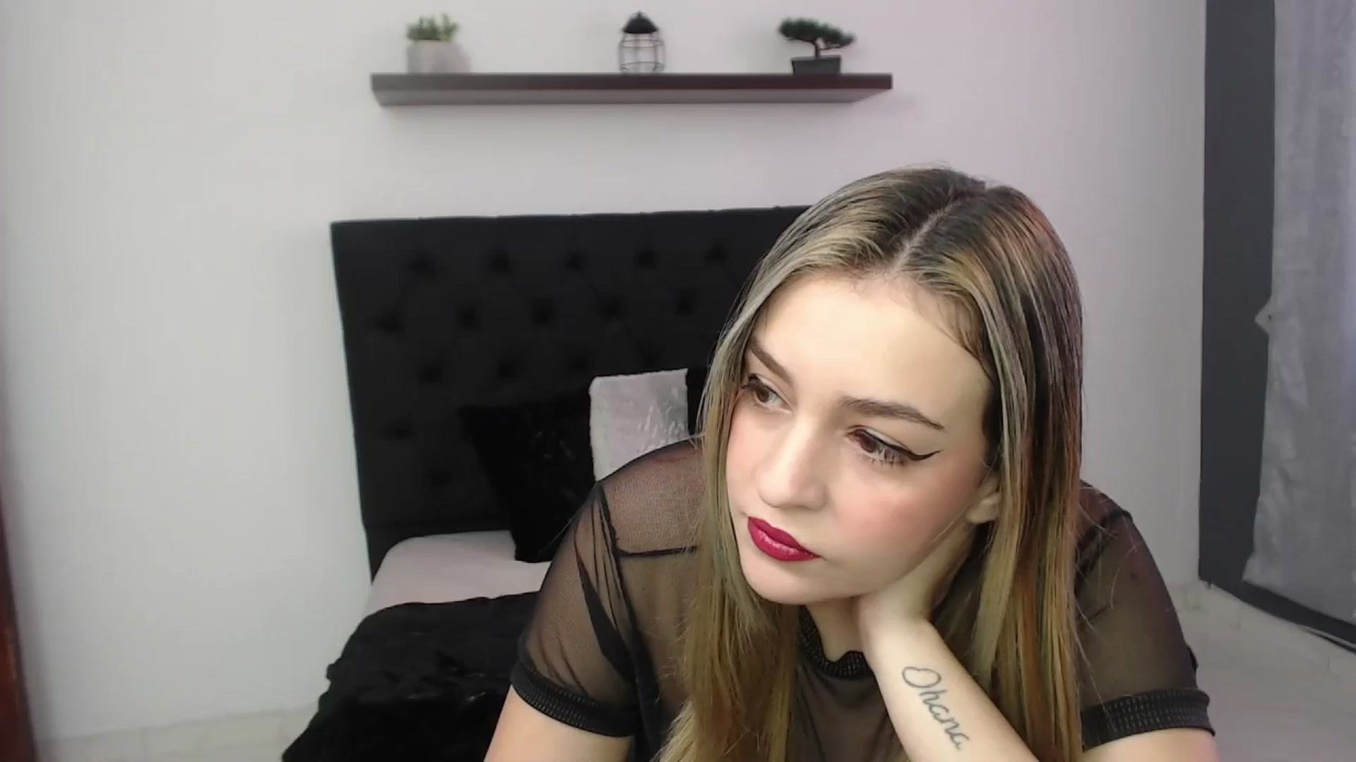 Gallery image thumbnail from CamilleDucan's myfreecams stream on, 01/15/2025, 13:52 image 2 of 20