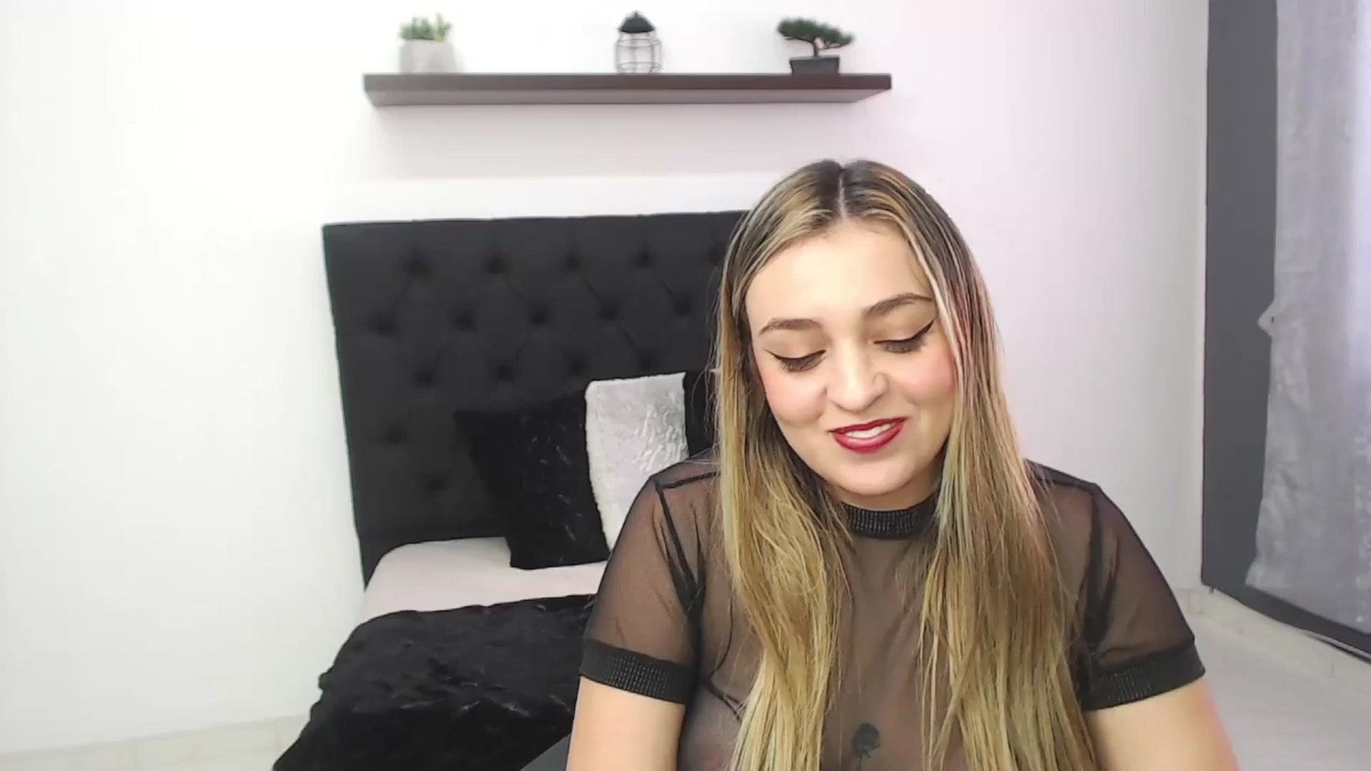 Gallery image thumbnail from CamilleDucan's myfreecams stream on, 01/15/2025, 14:44 image 13 of 20
