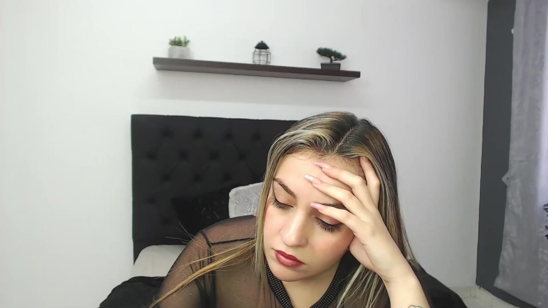 Gallery image thumbnail from CamilleDucan's myfreecams stream on, 01/15/2025, 17:12 image 3 of 20