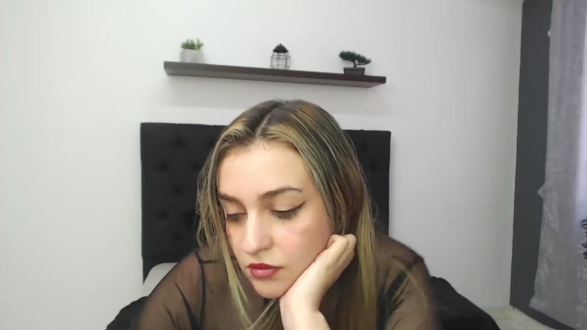 Gallery image thumbnail from CamilleDucan's myfreecams stream on, 01/15/2025, 17:12 image 10 of 20