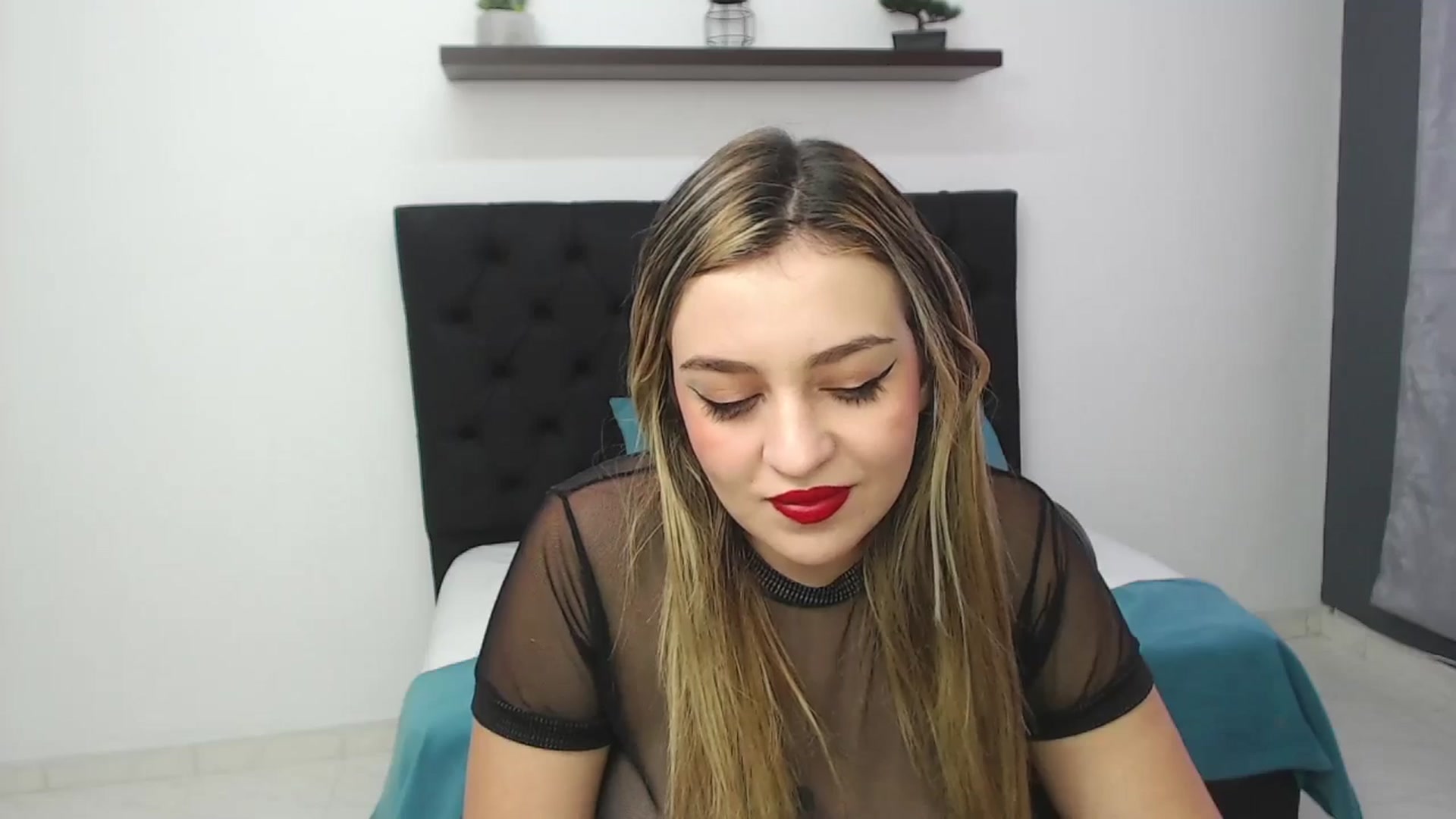 Gallery image thumbnail from CamilleDucan's myfreecams stream on, 01/25/2025, 13:44 image 13 of 20