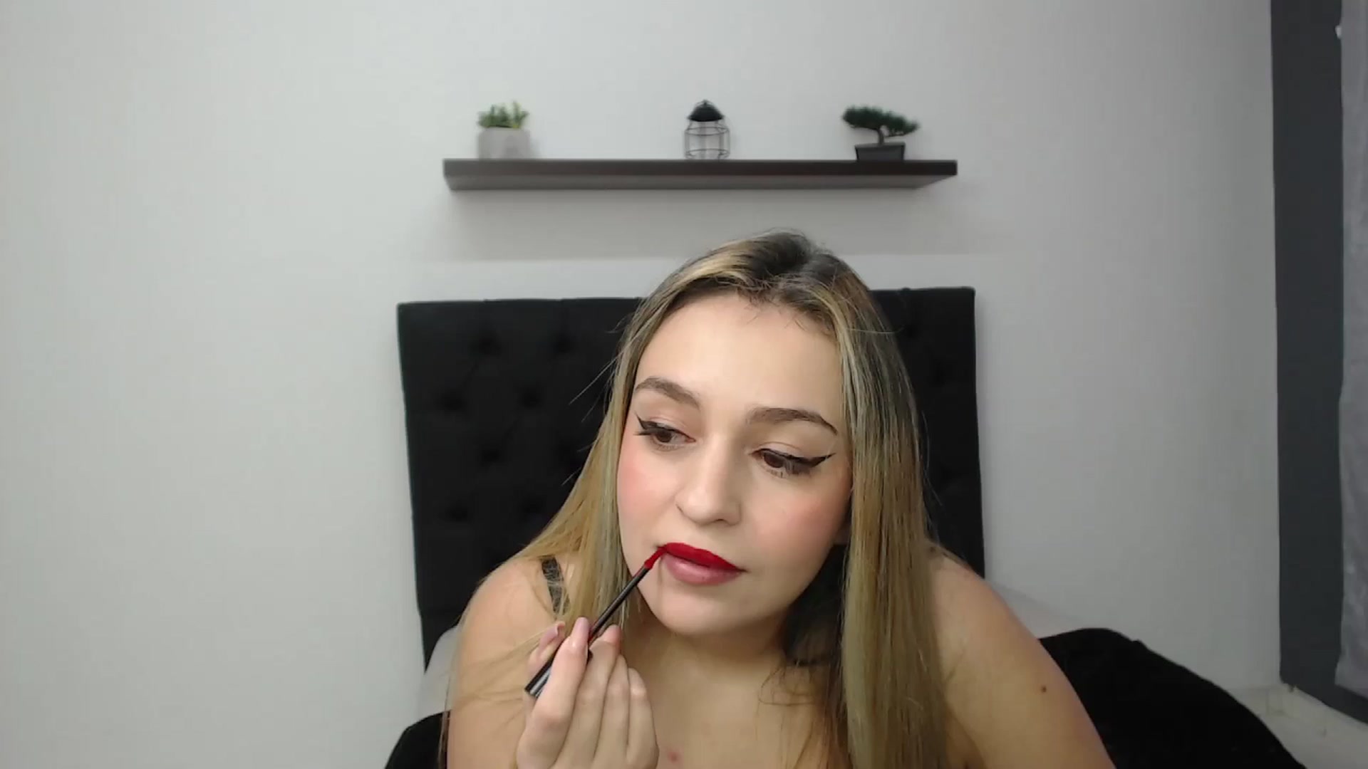 Gallery image thumbnail from CamilleDucan's myfreecams stream on, 01/27/2025, 13:34 image 7 of 20