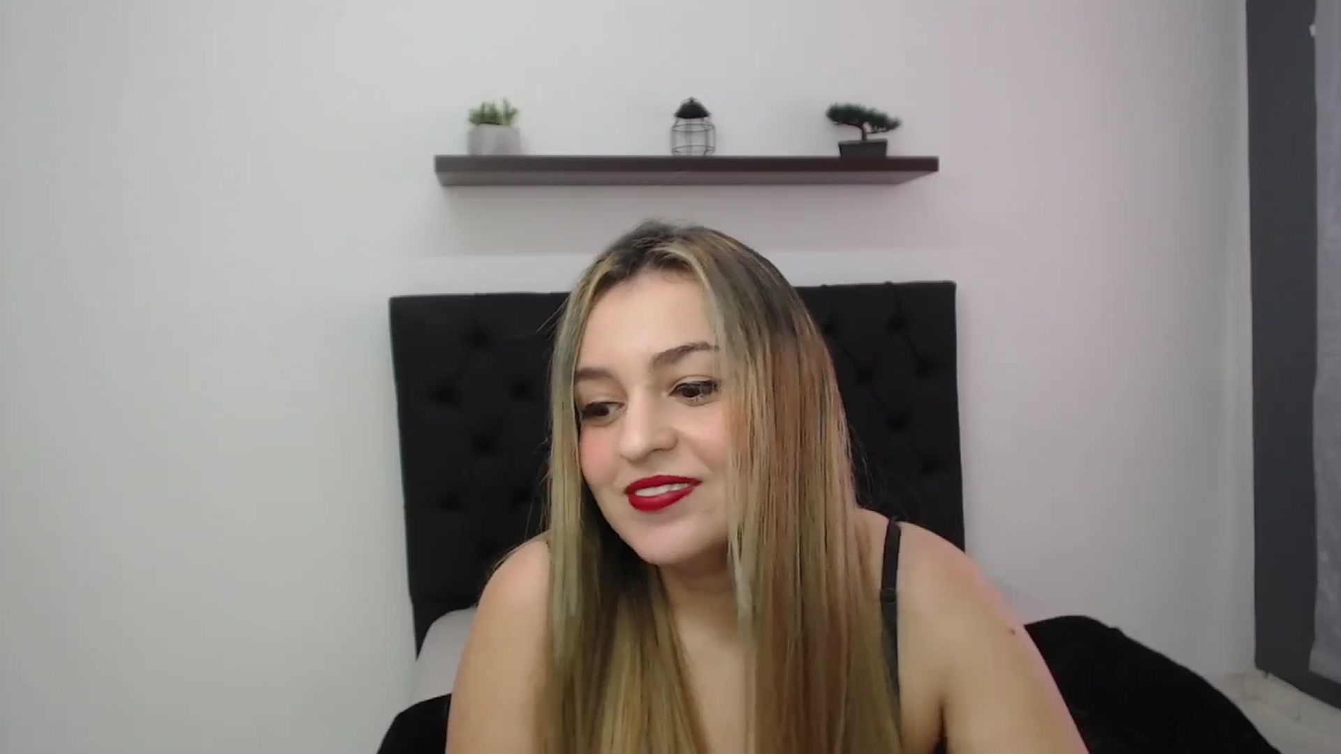 Gallery image thumbnail from CamilleDucan's myfreecams stream on, 01/27/2025, 13:34 image 20 of 20
