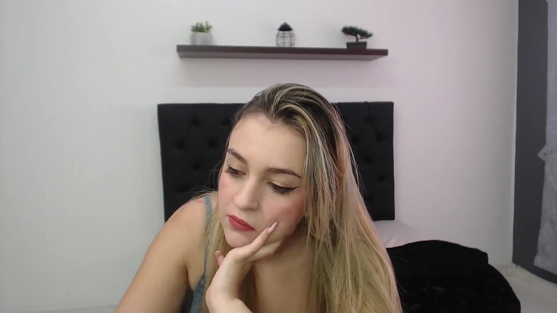 Gallery image thumbnail from CamilleDucan's myfreecams stream on, 01/28/2025, 13:58 image 18 of 20