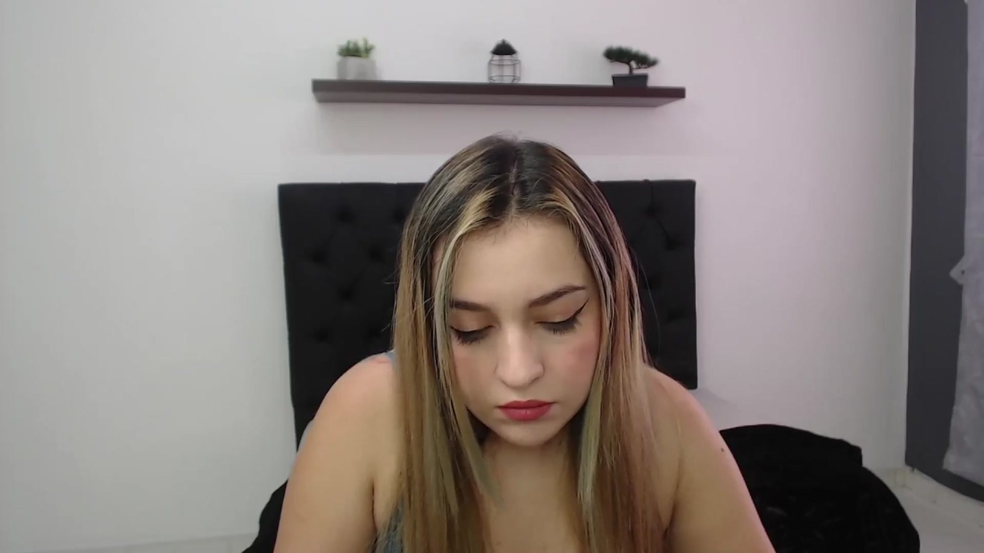 Gallery image thumbnail from CamilleDucan's myfreecams stream on, 01/28/2025, 13:58 image 3 of 20