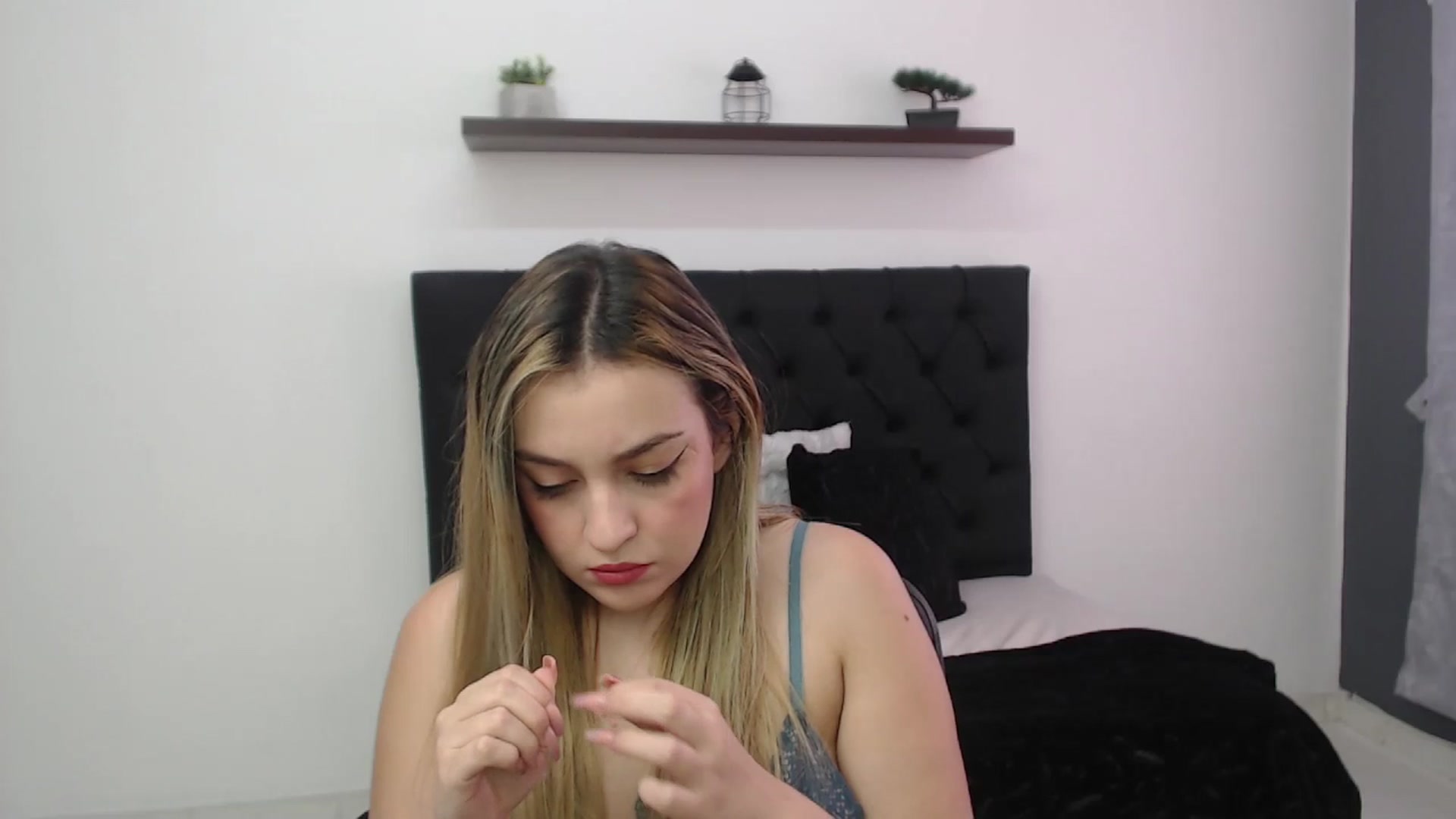 Gallery image thumbnail from CamilleDucan's myfreecams stream on, 01/28/2025, 13:58 image 15 of 20