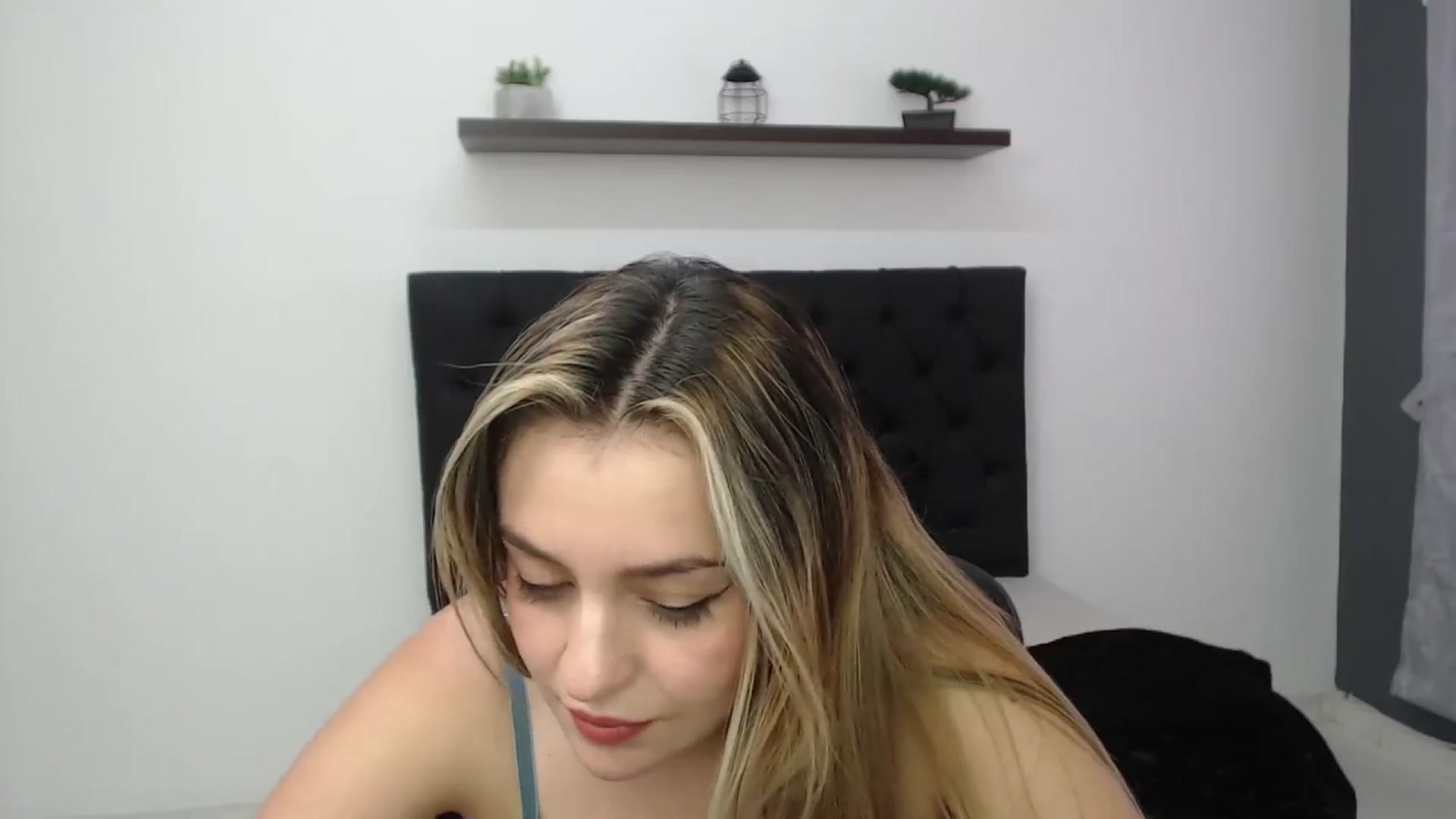 Gallery image thumbnail from CamilleDucan's myfreecams stream on, 01/28/2025, 16:47 image 17 of 20