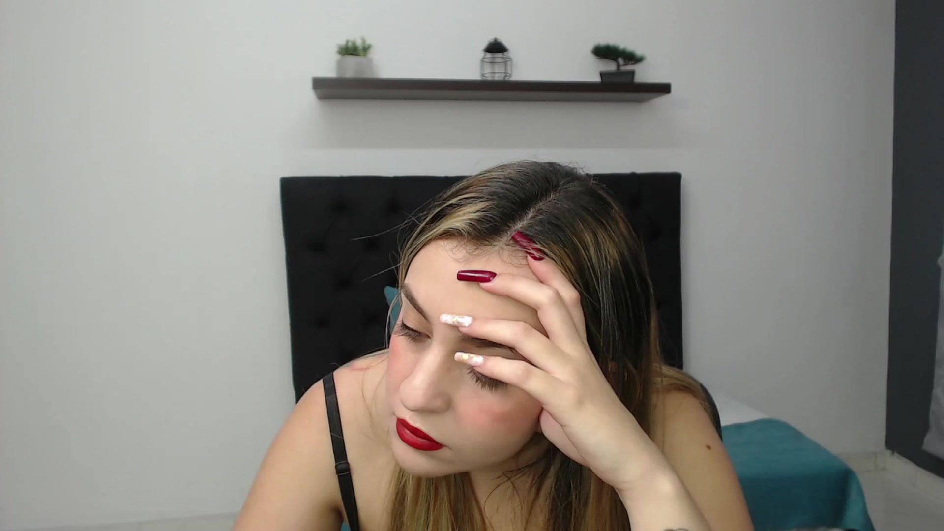Gallery image thumbnail from CamilleDucan's myfreecams stream on, 02/04/2025, 14:12 image 11 of 20
